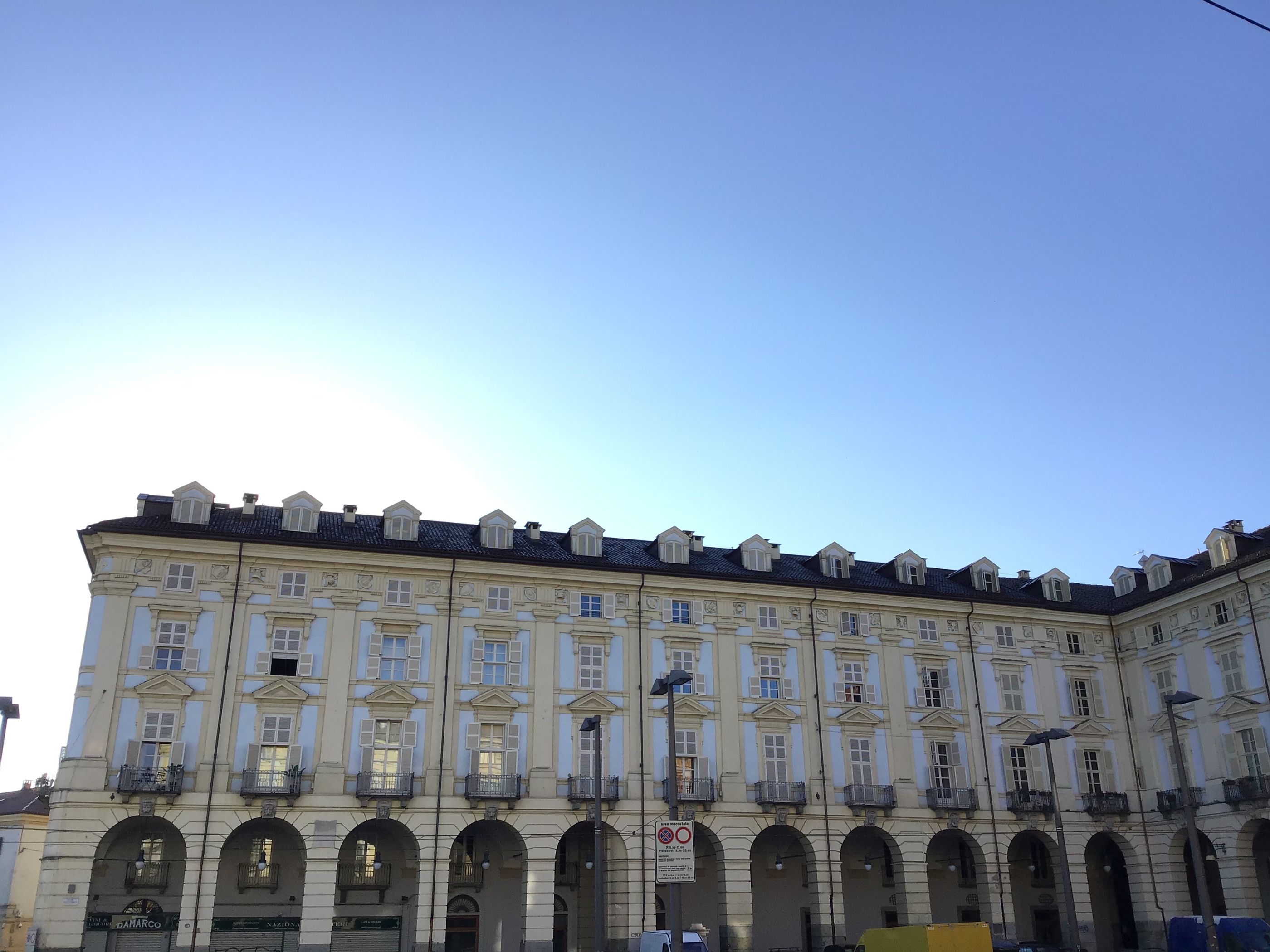 [Palazzi Juvarriani in Piazza della Repubblica 2, 4] (palazzo) - Torino (TO) 