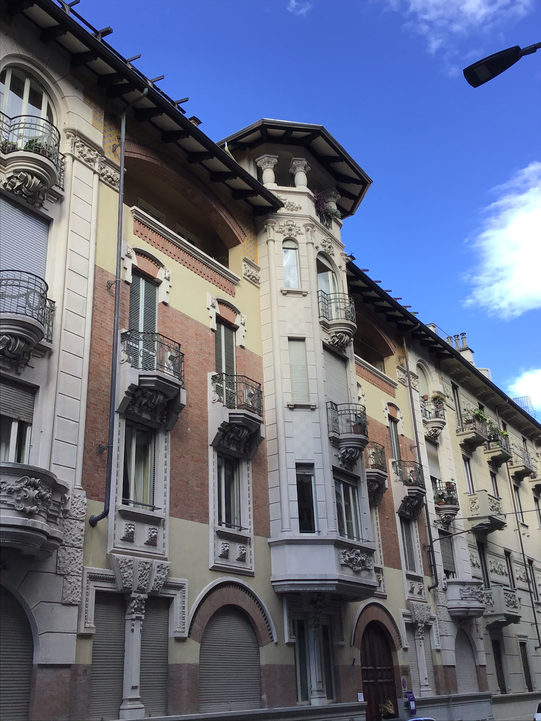 [Casa privata in Via Pietro Piffetti, 40] (casa, privata) - Torino (TO)  (XX)