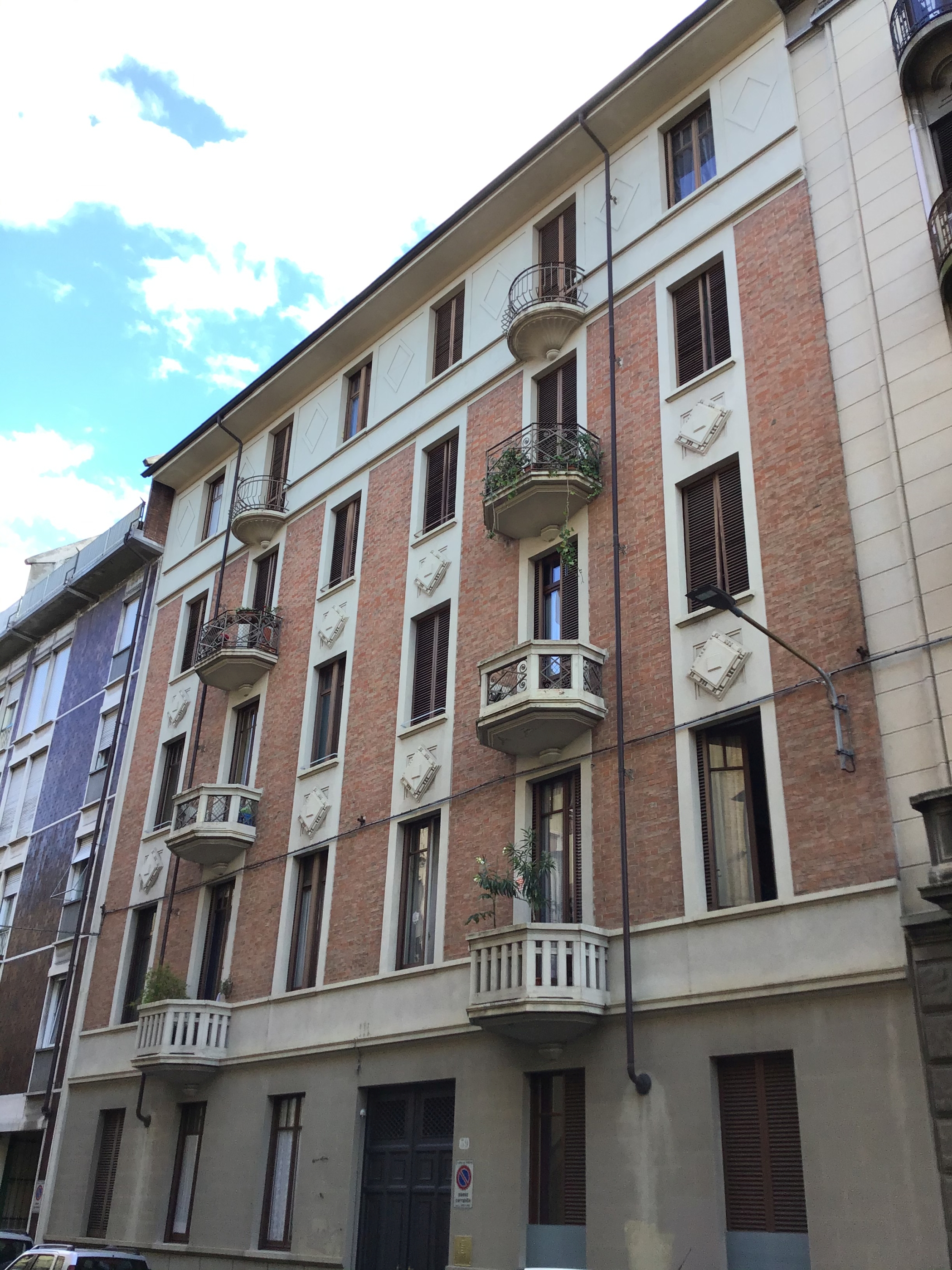 [Casa privata in Via Pietro Piffetti, 39] (casa, privata) - Torino (TO)  (XX)