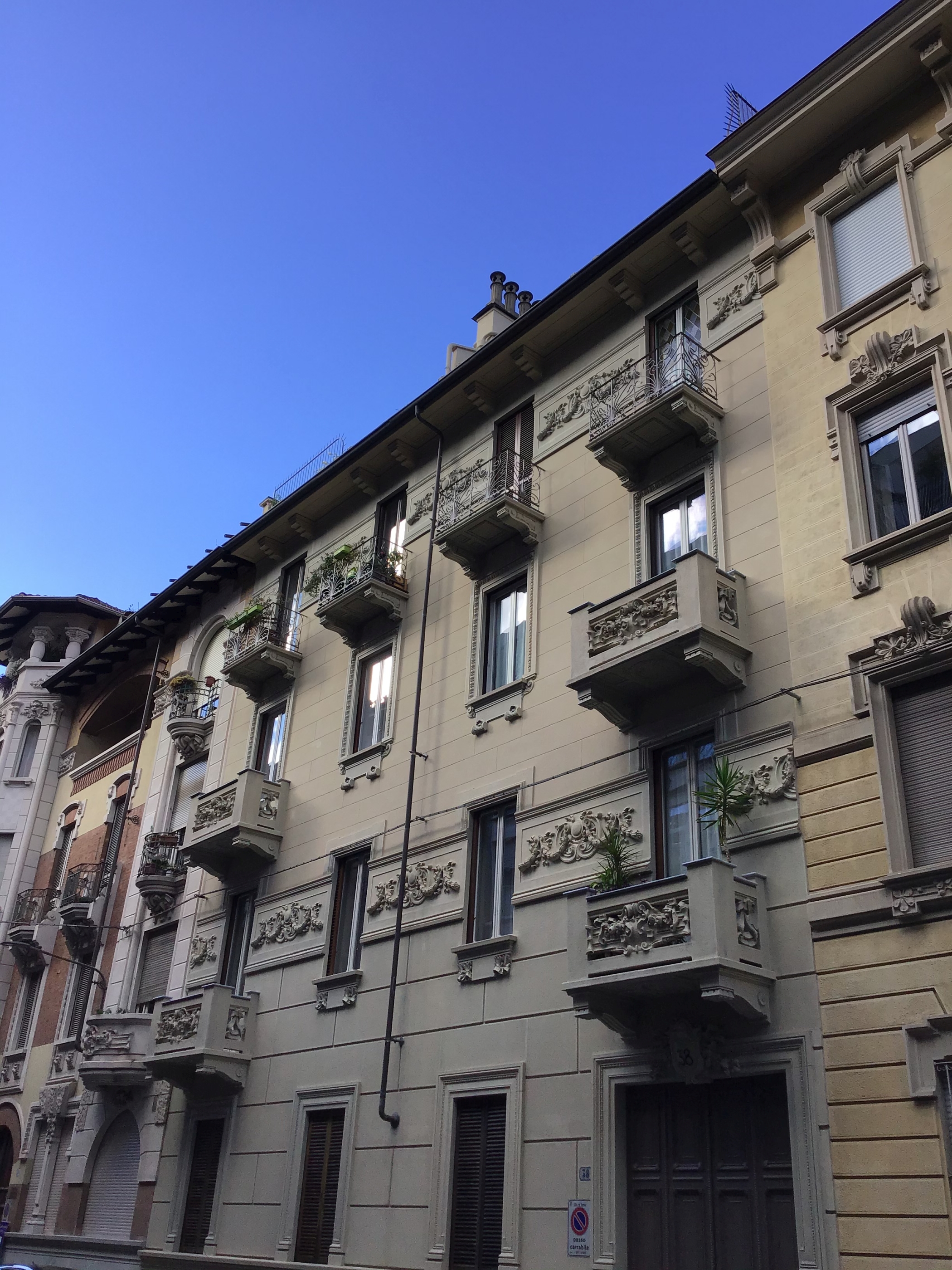 [Casa privata in Via Pietro Piffetti, 38] (casa, privata) - Torino (TO)  (XX)