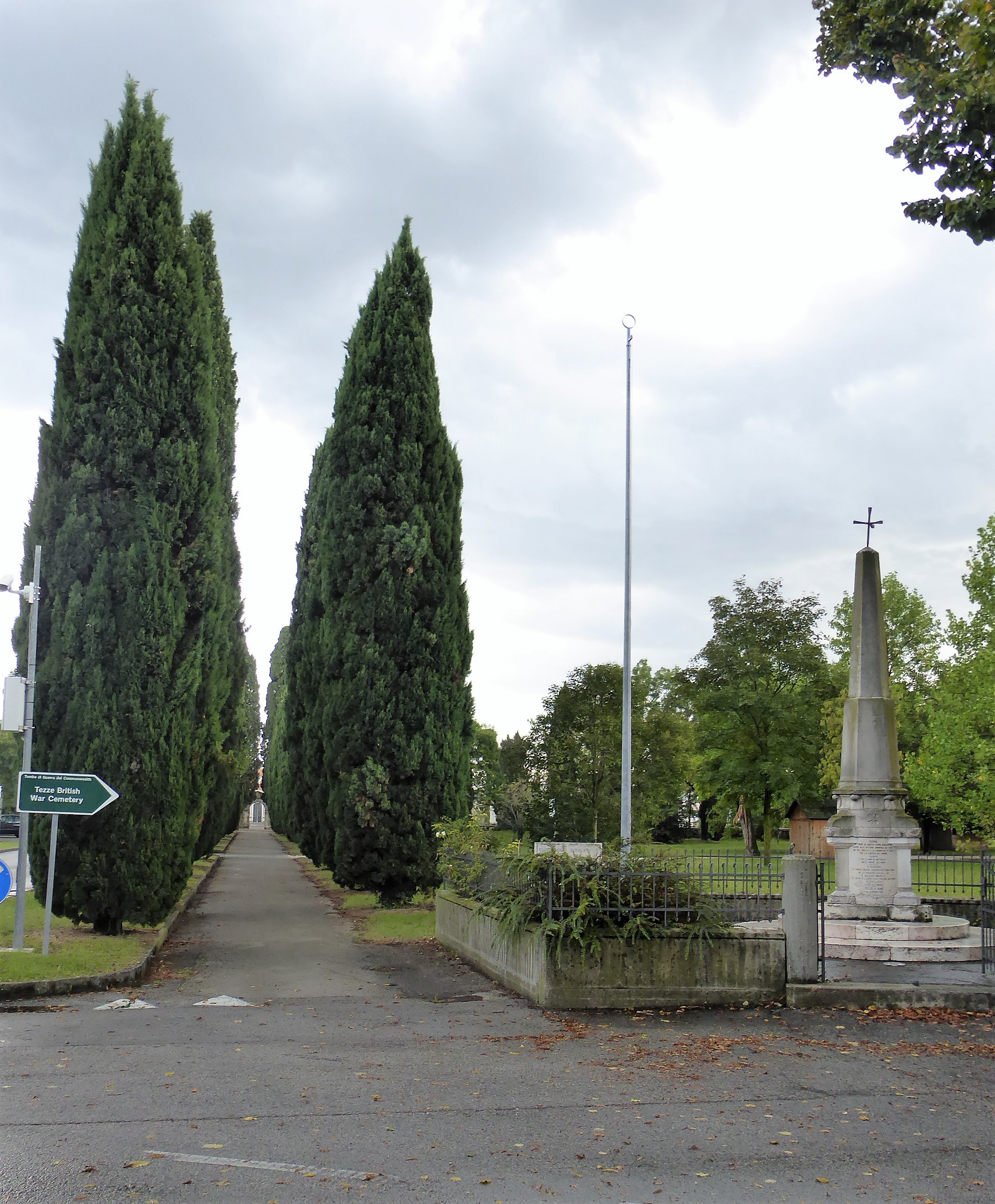 Viale della Rimembranza di Tezze di Piave (viale, commemorativo ai caduti della prima guerra mondiale) - Vazzola (TV) 