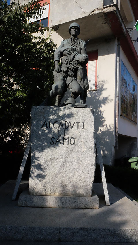 allegoria del sacrificio del soldato per la Patria (monumento ai caduti - a cippo) - ambito Italia meridionale (XX)