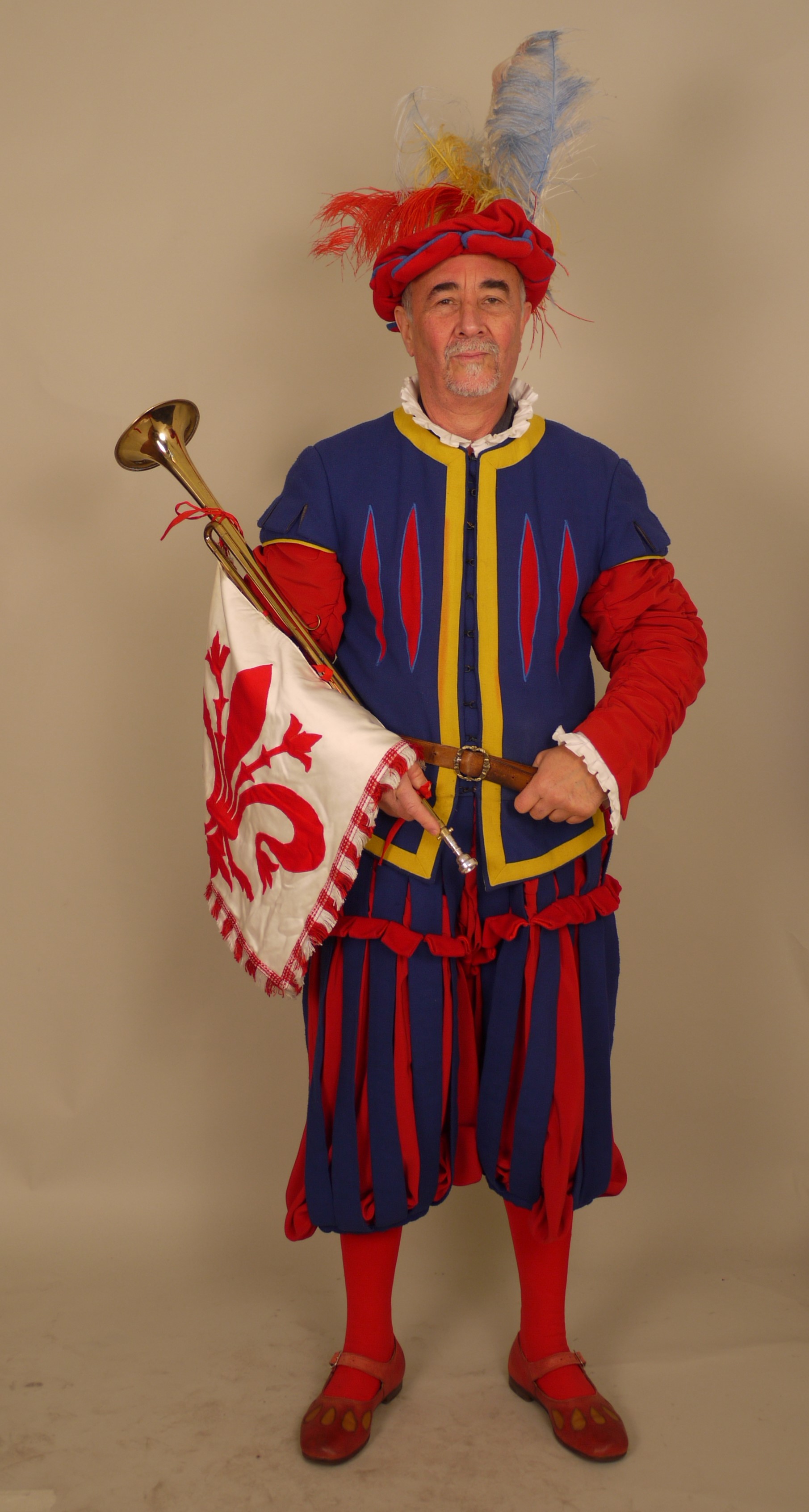 Trombetta del Gruppo dei Musici (Costume maschile del Corteo Storico della Repubblica Fiorentina / Trombetta, Costume realizzato per fini di rievocazione storica, ABBIGLIAMENTO E ORNAMENTI DEL CORPO/ VESTIMENTI) di Sartoria Parigi (laboratorio)