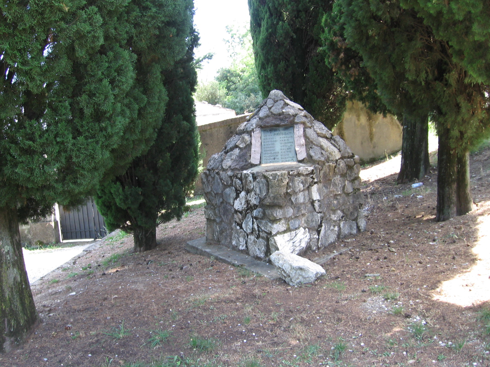 soggetto assente (monumento ai caduti - a cippo) - ambito toscano (sec. XX)