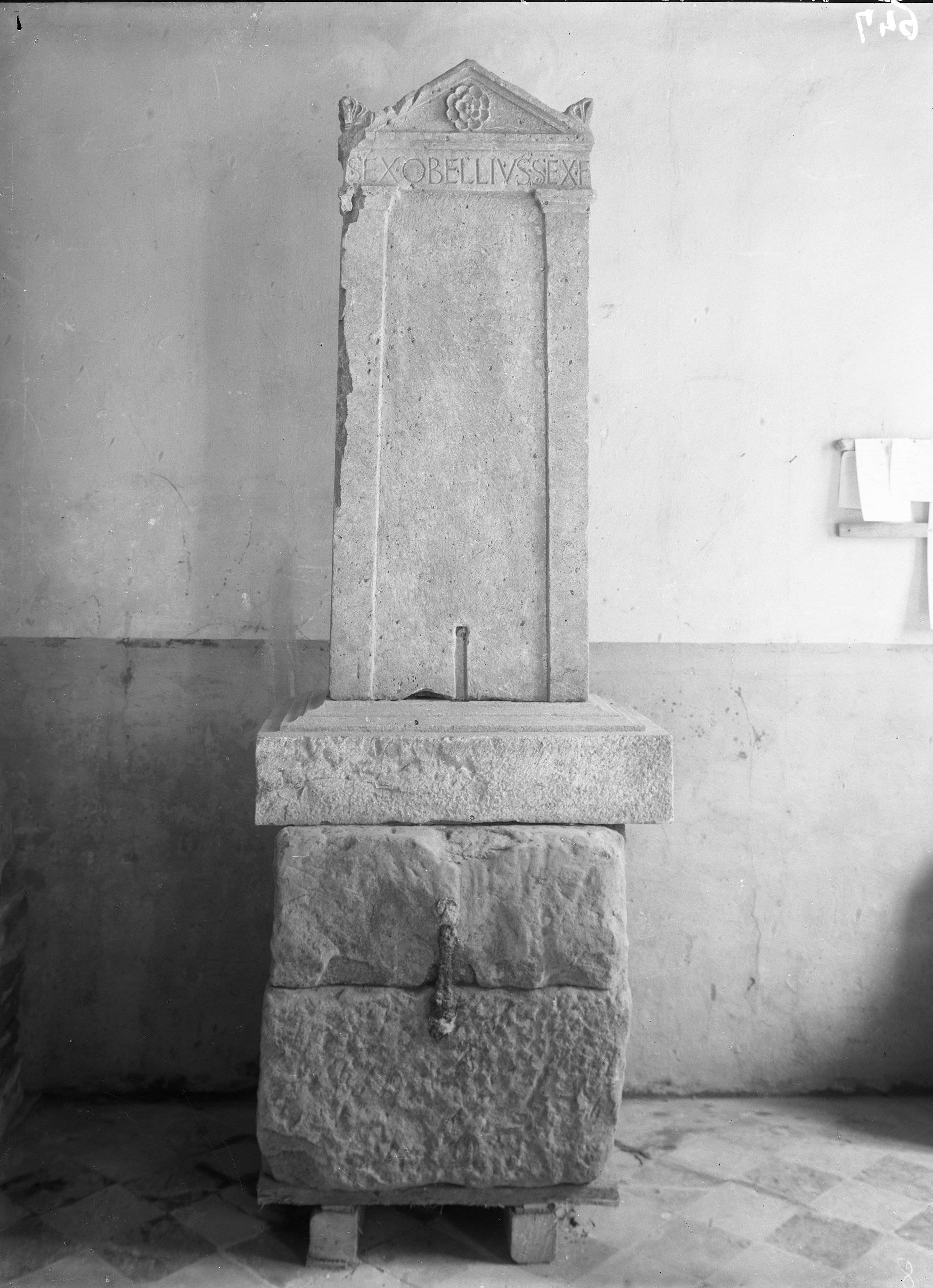 Sarsina. Museo Nazionale. Monumento (lastra) di Anonimo (prima metà XX)