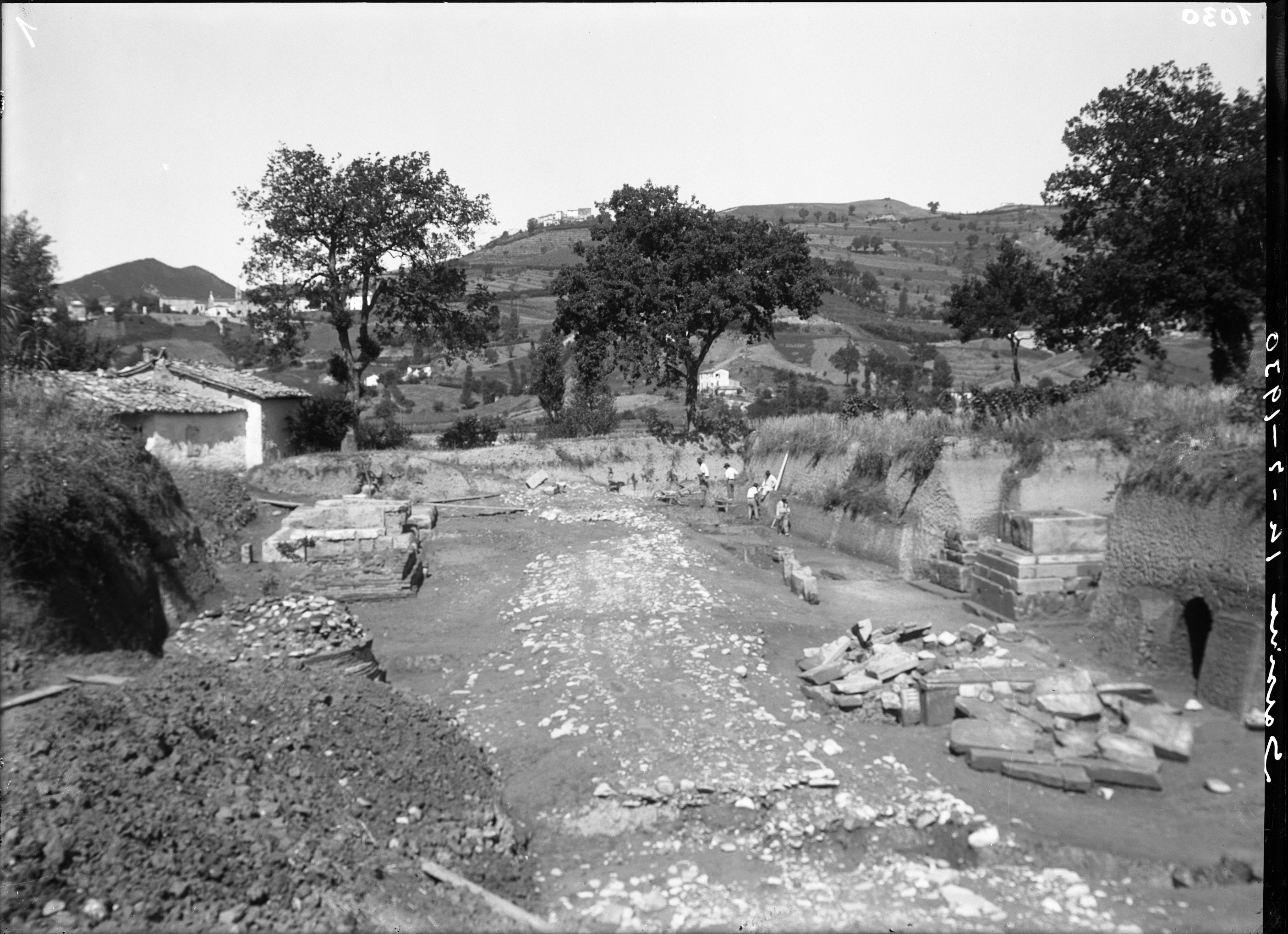 Sarsina. Scavi (lastra) di Anonimo (prima metà XX)