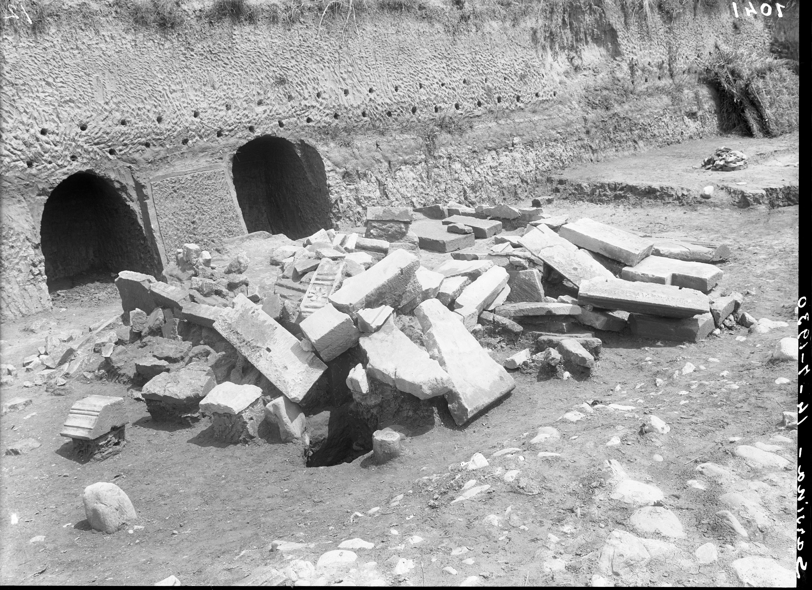 Sarsina. Scavi (lastra) di Anonimo (prima metà XX)