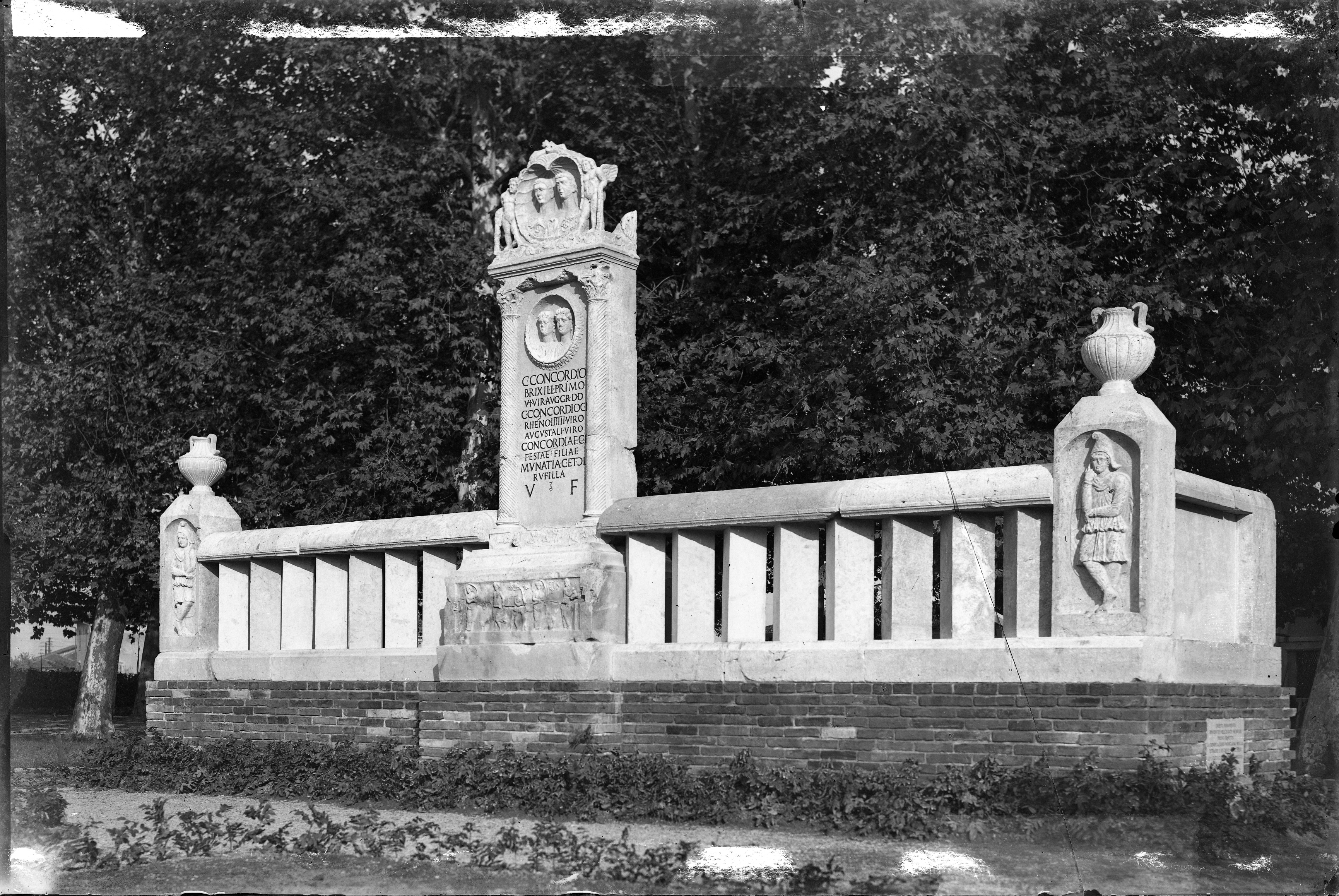 Reggio Emilia (lastra) di Anonimo (prima metà XX)