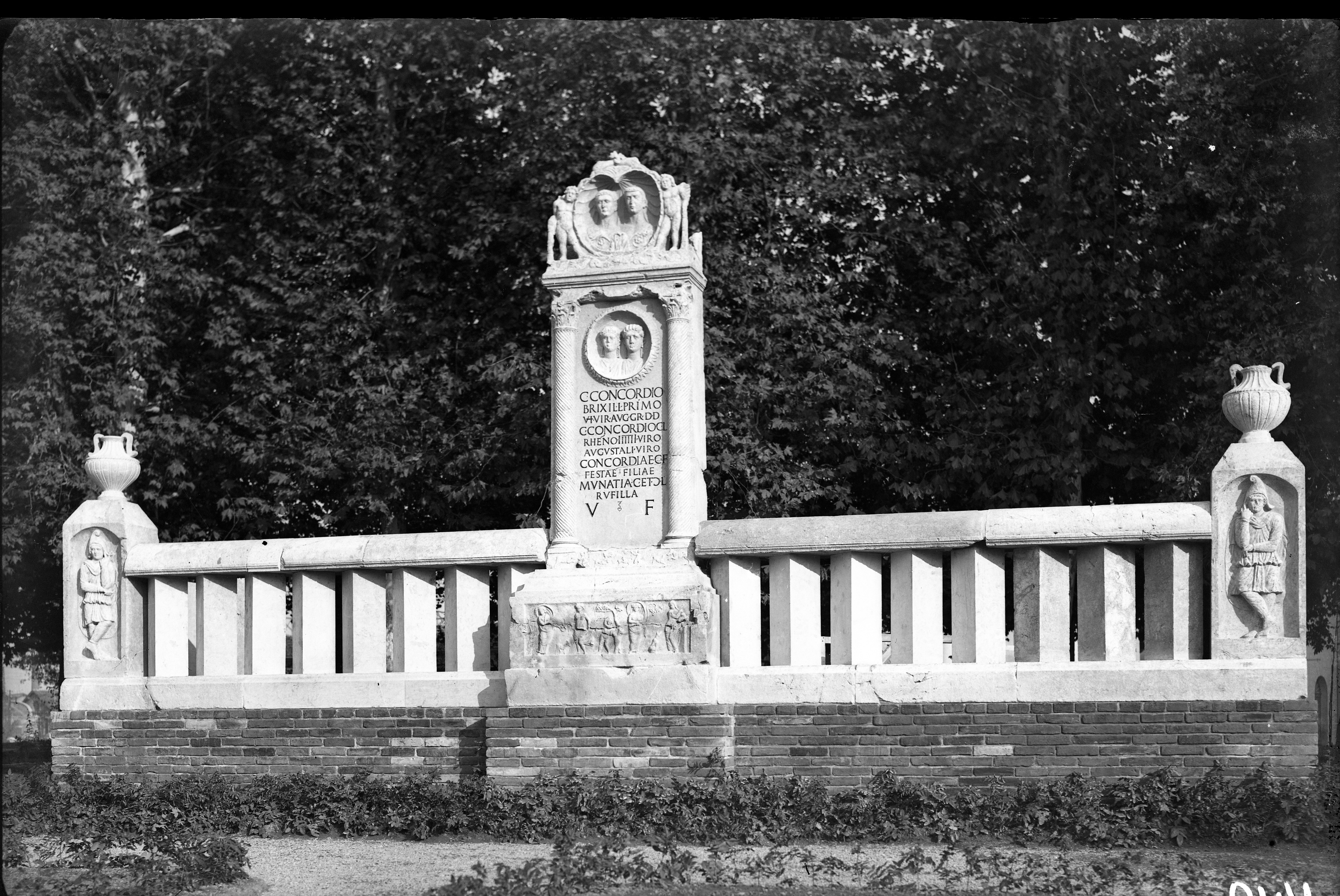 Reggio Emilia (lastra) di Anonimo (prima metà XX)