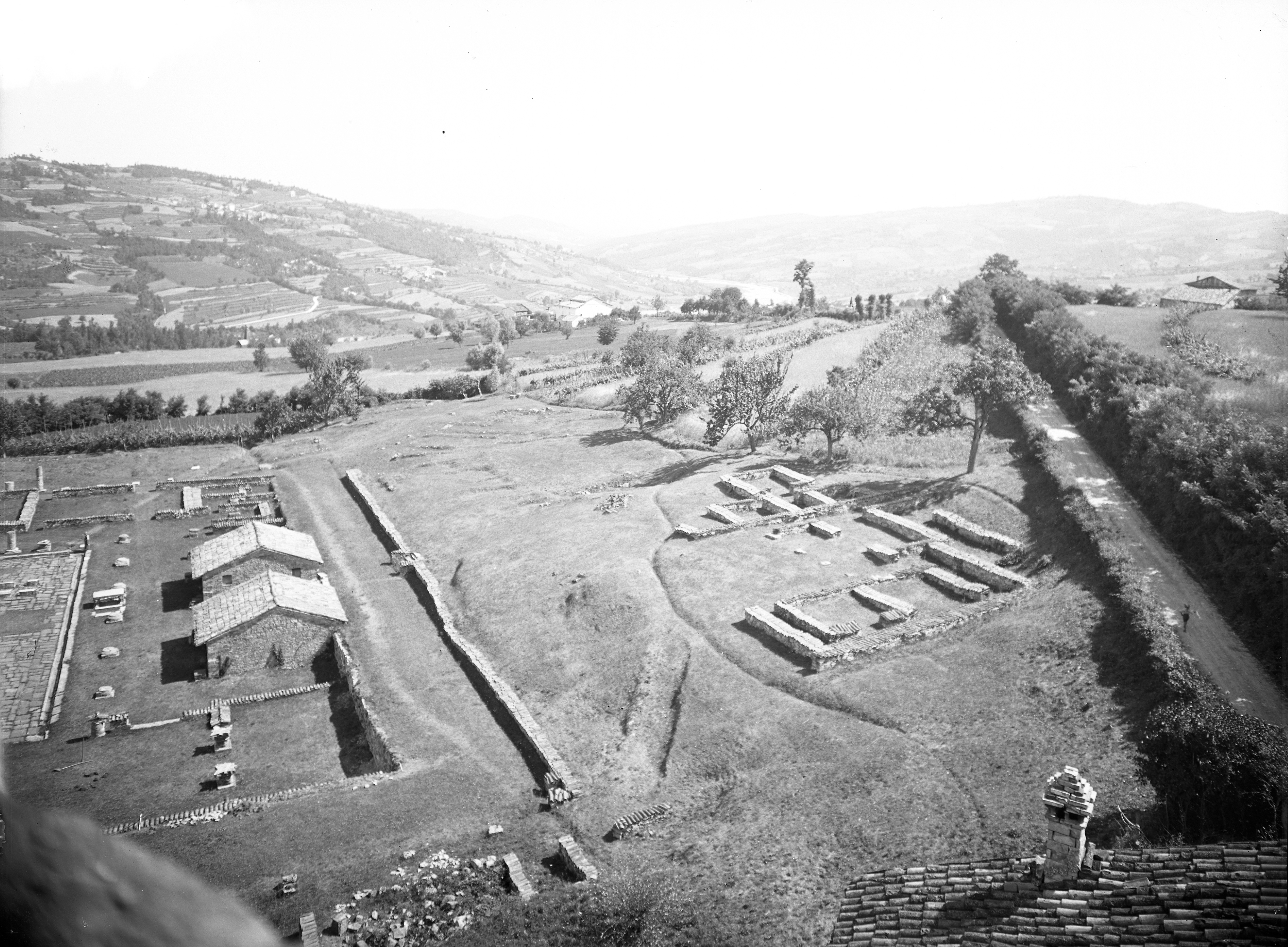 Velleia (lastra) di Anonimo (prima metà XX)