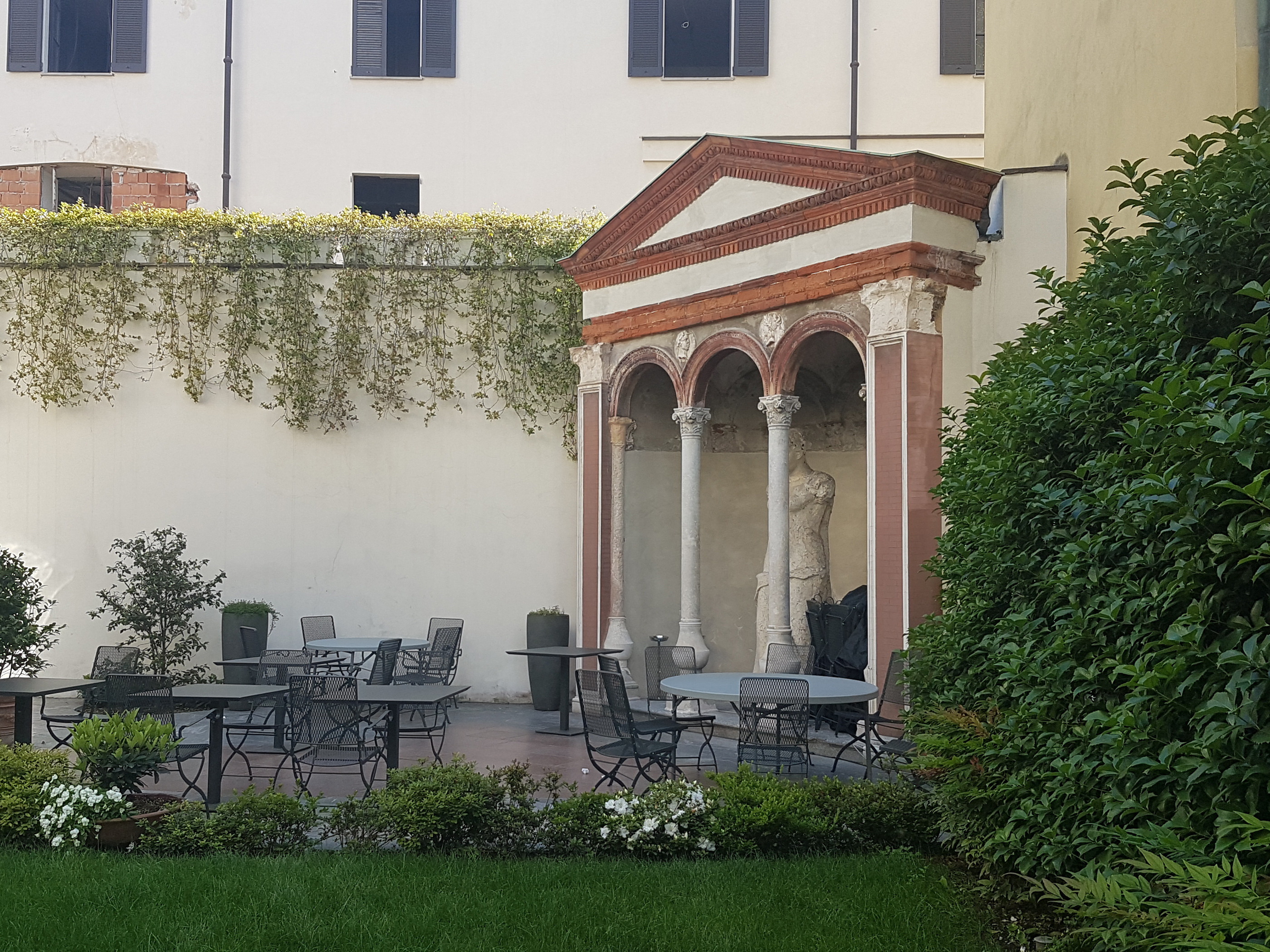 Giardino e Tempietto di casa già Reina (padiglione) - Milano (MI) 