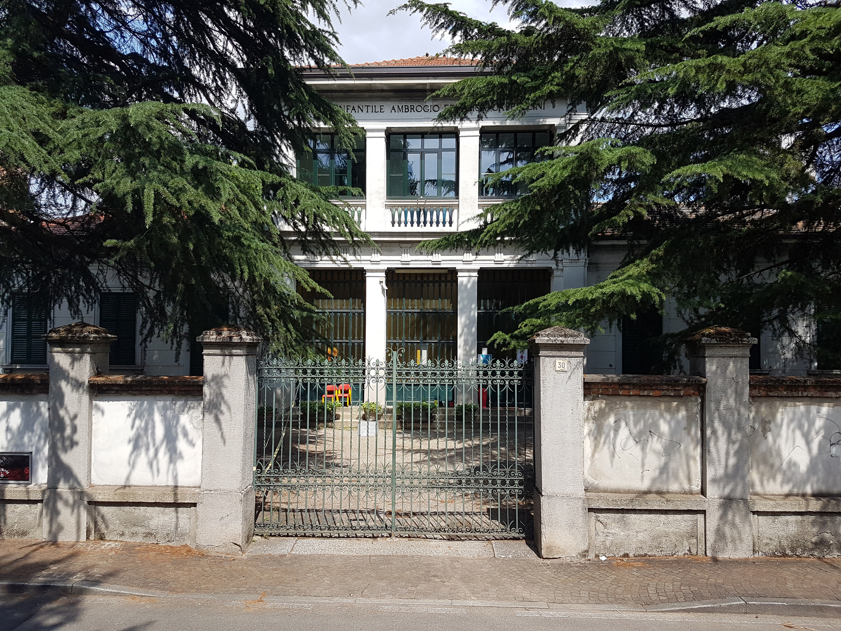 Scuola Materna Cappellini, Abitazione annessa e Giardino (scuola materna) - Paderno Dugnano (MI)  (XX; XVIII)