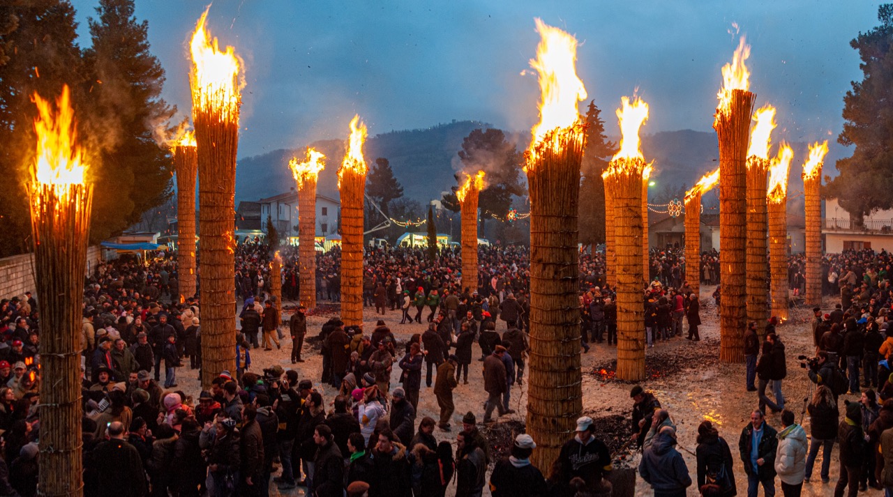 Le #farchie# (Festa di Sant'Antonio Abate, FESTA-CERIMONIA; MUSICA VOCALE-STRUMENTALE; SAPERI; TECNICHE)