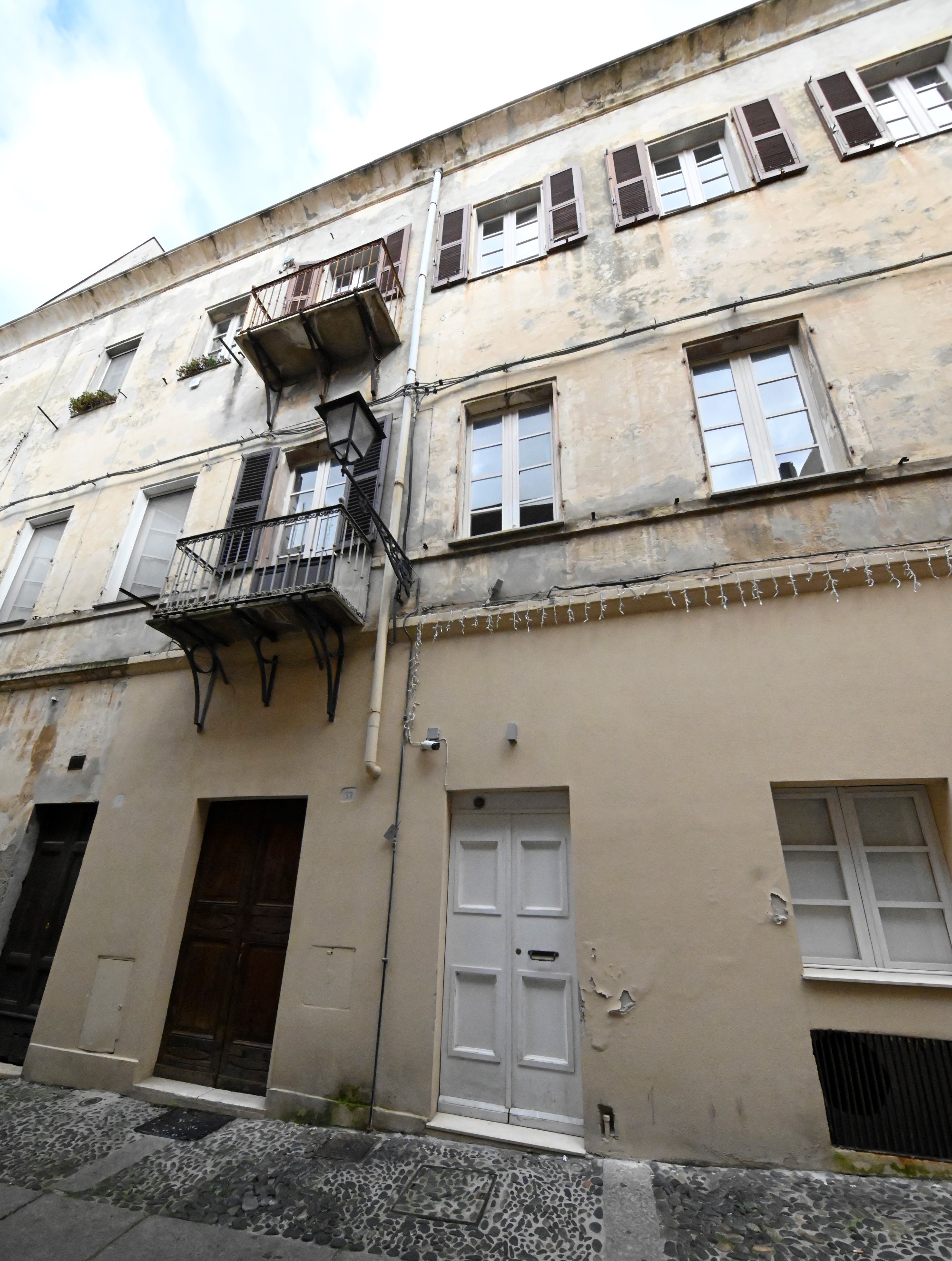 Palazzo San Sebastiano braccio su via Usai, 37 angolo via Mercato (palazzo, borghese) - Sassari (SS)  (XX)