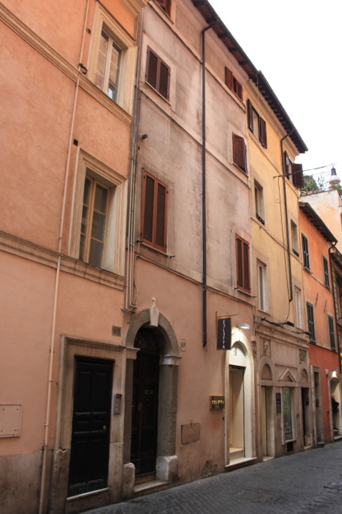 [Casa in Via Vittoria, 69] (casa) - Roma (RM)  (XVI)