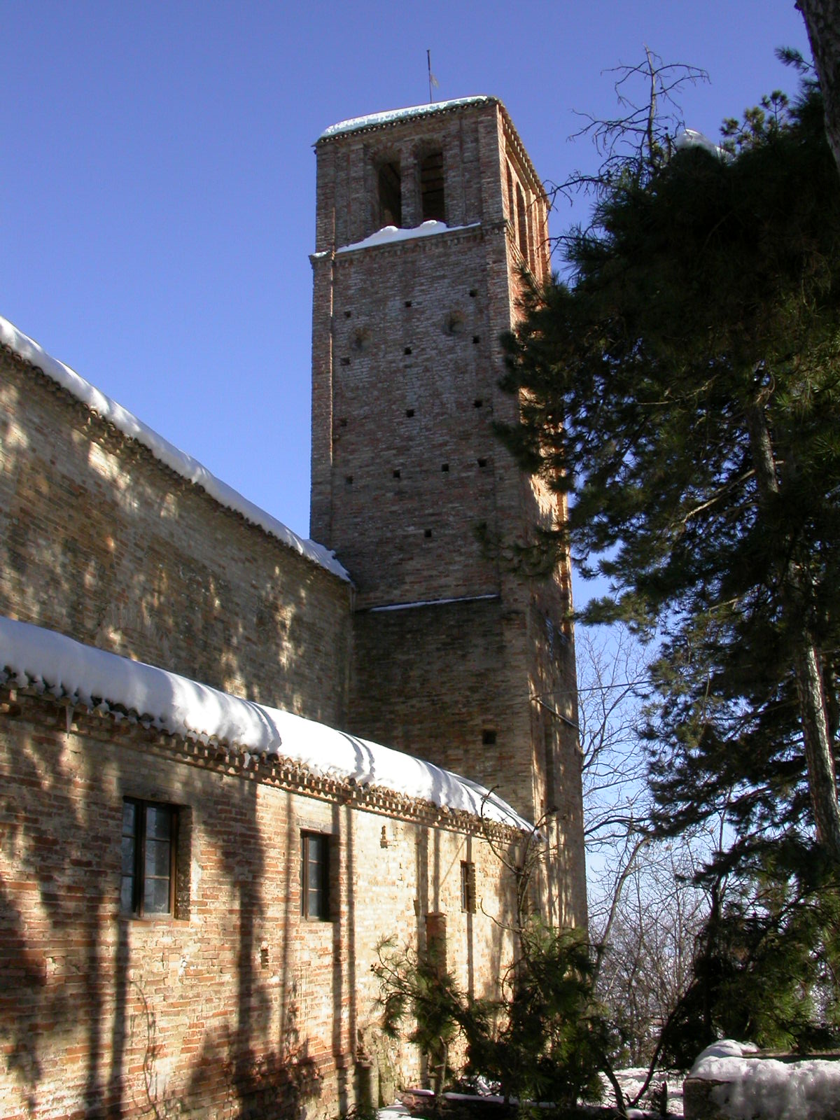 Campanile della Chiesa di S. Agostino (campanile) - Montalto delle Marche (AP) 