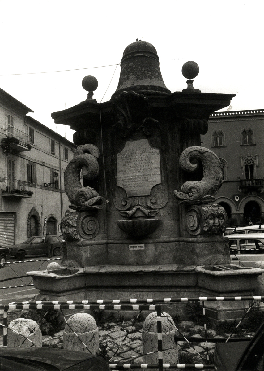 Fontana dei Delfini (fontana, pubblica) - Campagnano di Roma (RM) 