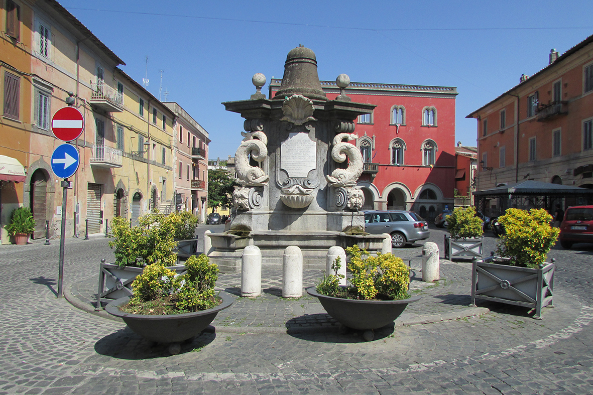 Fontana dei Delfini (fontana, pubblica) - Campagnano di Roma (RM)  (XVI, fine)