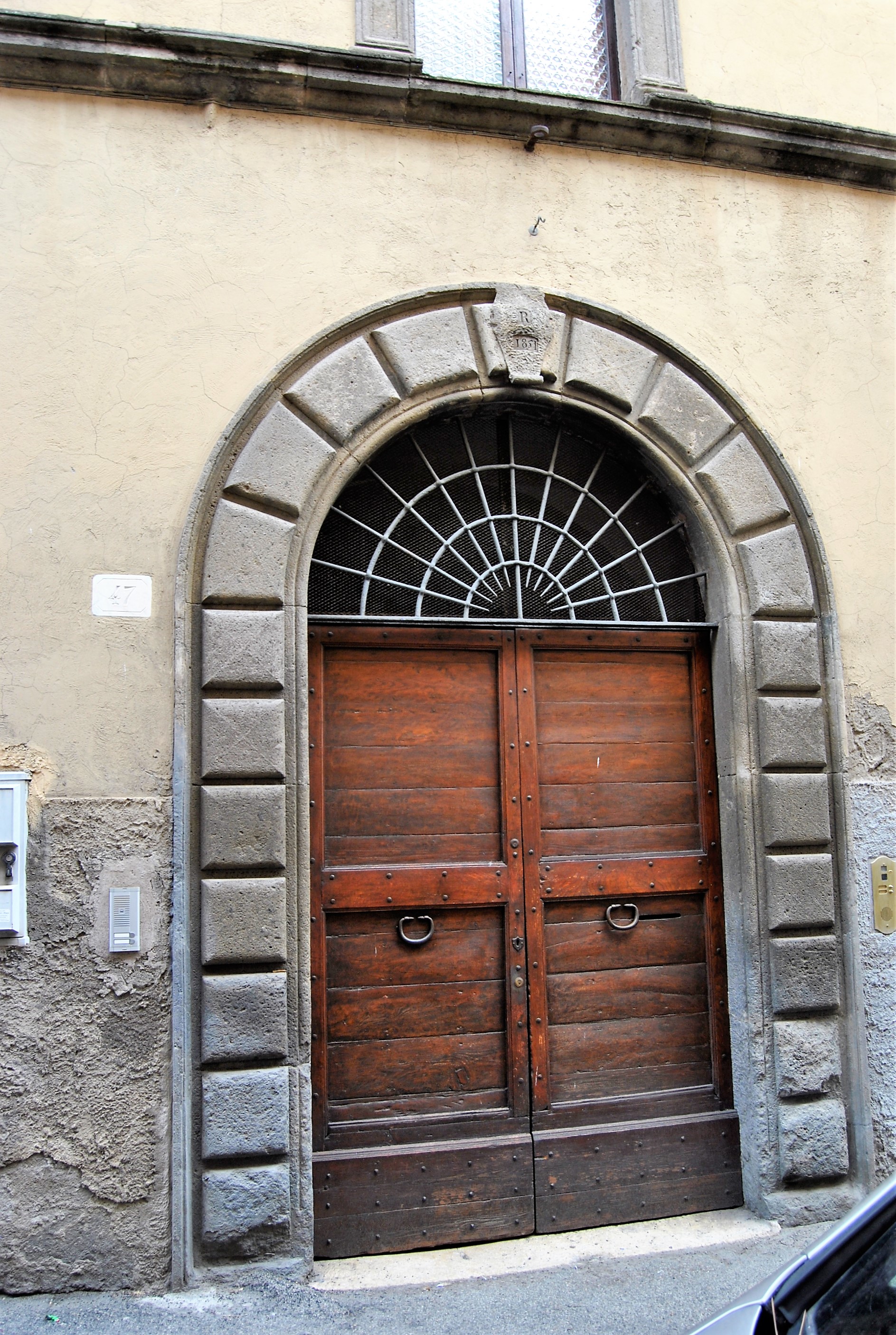 Palazzetto cinquecentesco [in via XX Settembre, 45/ 47/ 49/ 51] (palazzo, signorile/ privato) - Tarquinia (VT)  (XVI)