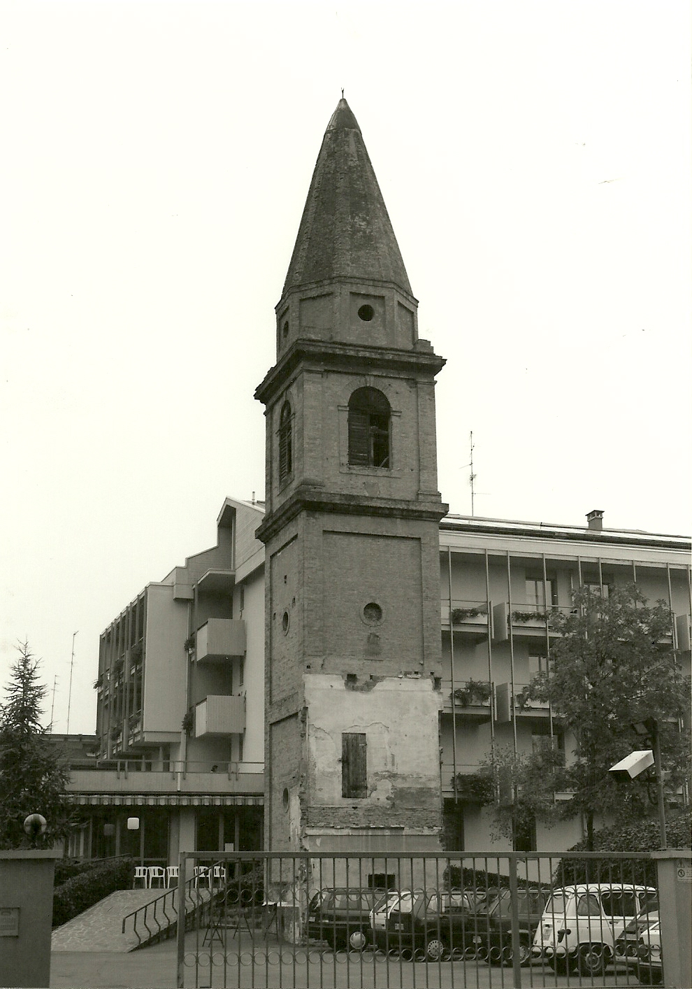 Chiesa del Ss.mo Crocifisso (chiesa, parrocchiale) - Modena (MO)  (sec. XVIII, seconda metà)