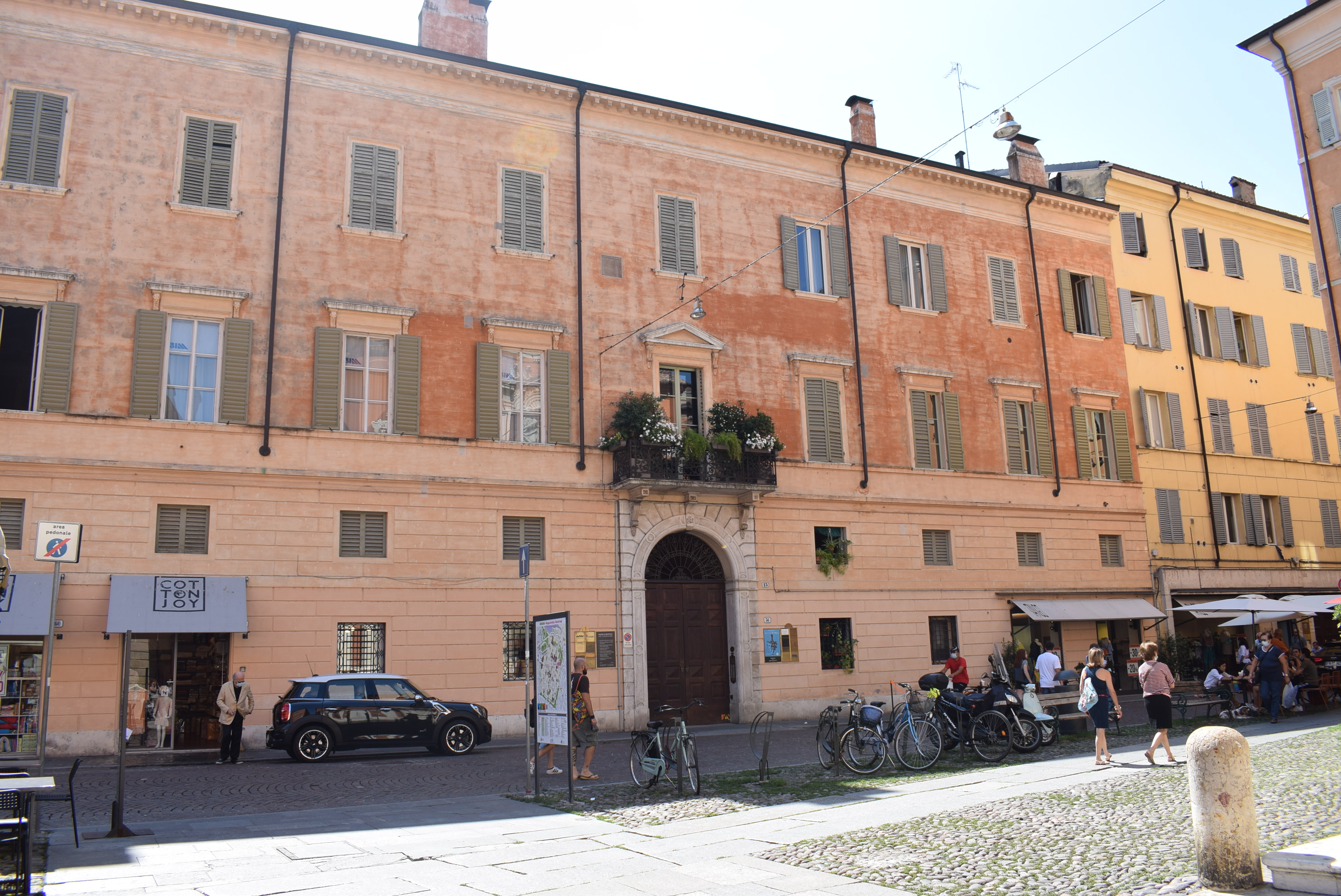 Palazzo Morano (palazzo, nobiliare) - Modena (MO)  (sec. XVIII)