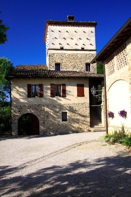 Casa torre La Rotonda e pertinenze (casa-torre) - Albinea (RE)  (sec. XV)