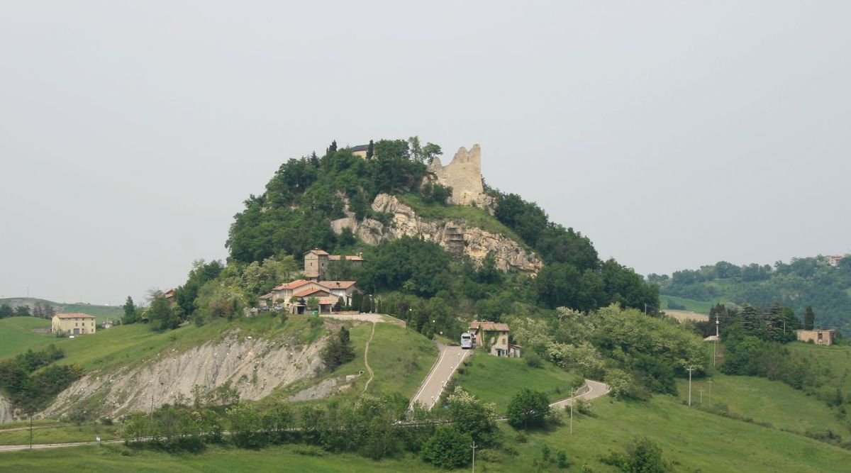 Rupe e castello di Canossa (castello) - Canossa (RE)  (sec. X)