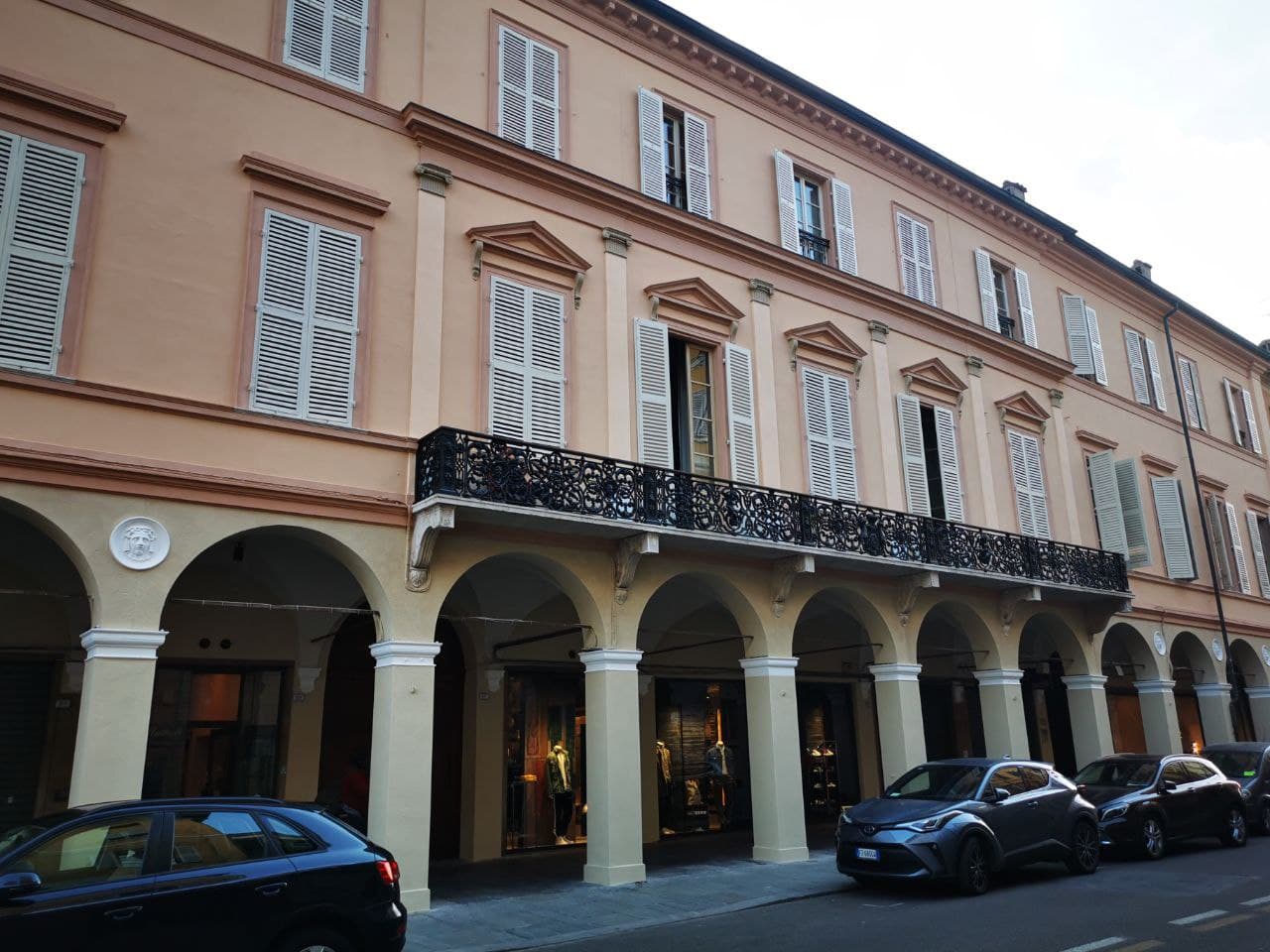 Palazzo Malaspina (palazzo, nobiliare) - Reggio nell'Emilia (RE)  (sec. XVIII, metà)