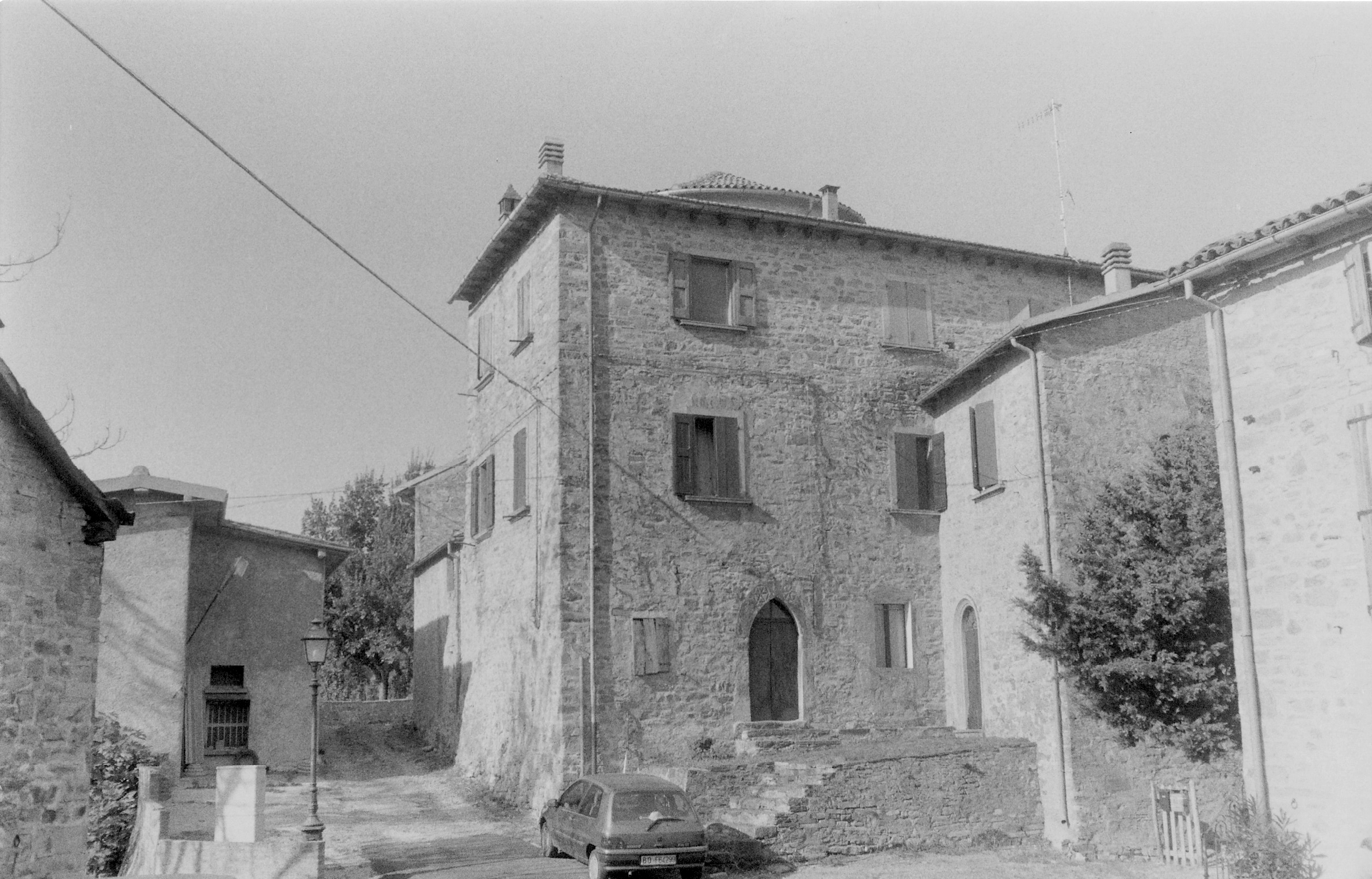 Casa annessa alla Chiesa di S. Giorgio (casa) - Monzuno (BO) 