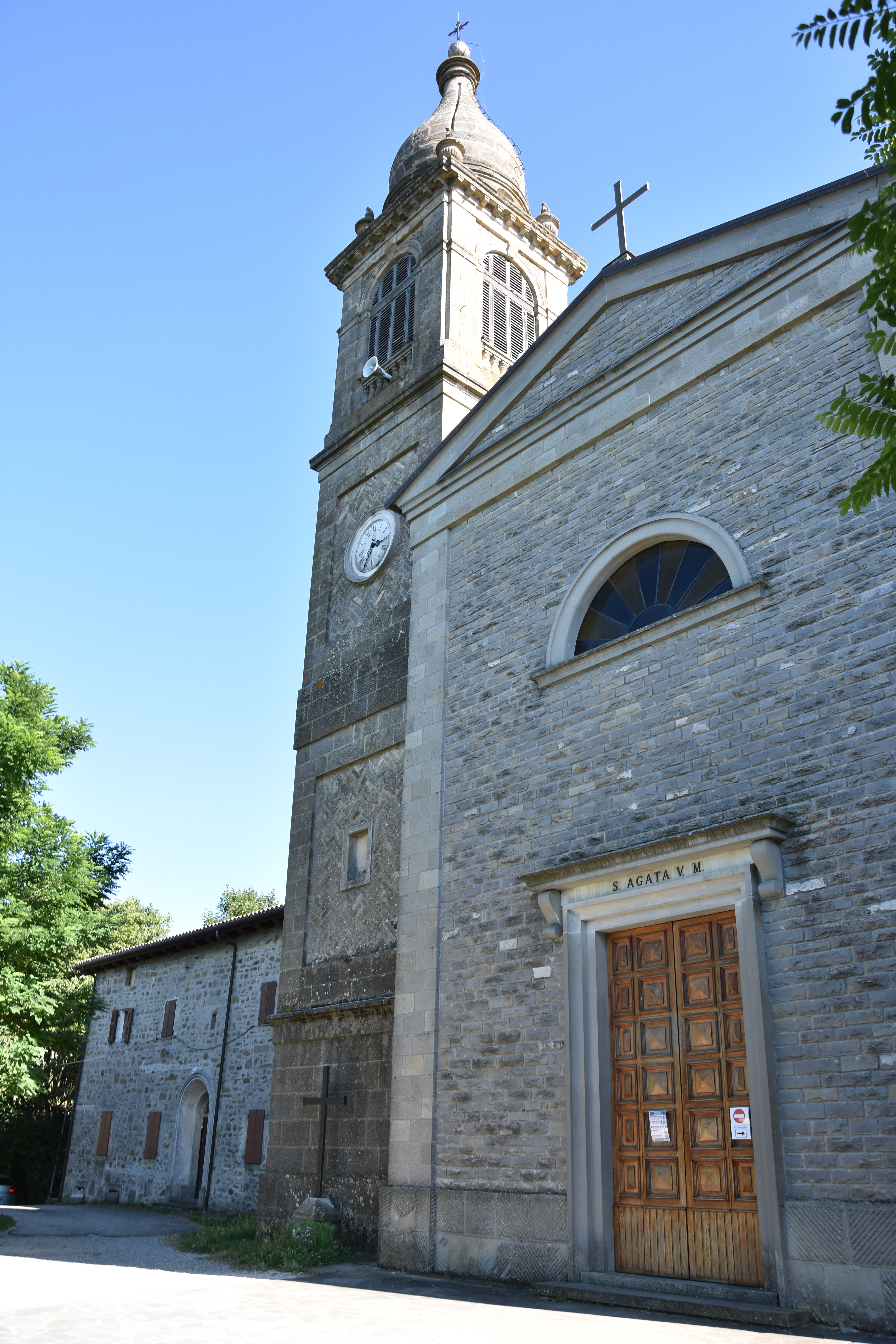 Chiesa di Sant'Agata (chiesa, parrocchiale) - San Benedetto Val di Sambro (BO)  <br>Condizioni d'uso: <a class='link-esterno' href='https://docs.italia.it/italia/icdp/icdp-pnd-circolazione-riuso-docs/it/v1.0-giugno-2022/testo-etichetta-BCS.html' target='_bcs'>Beni Culturali Standard (BCS)</a>