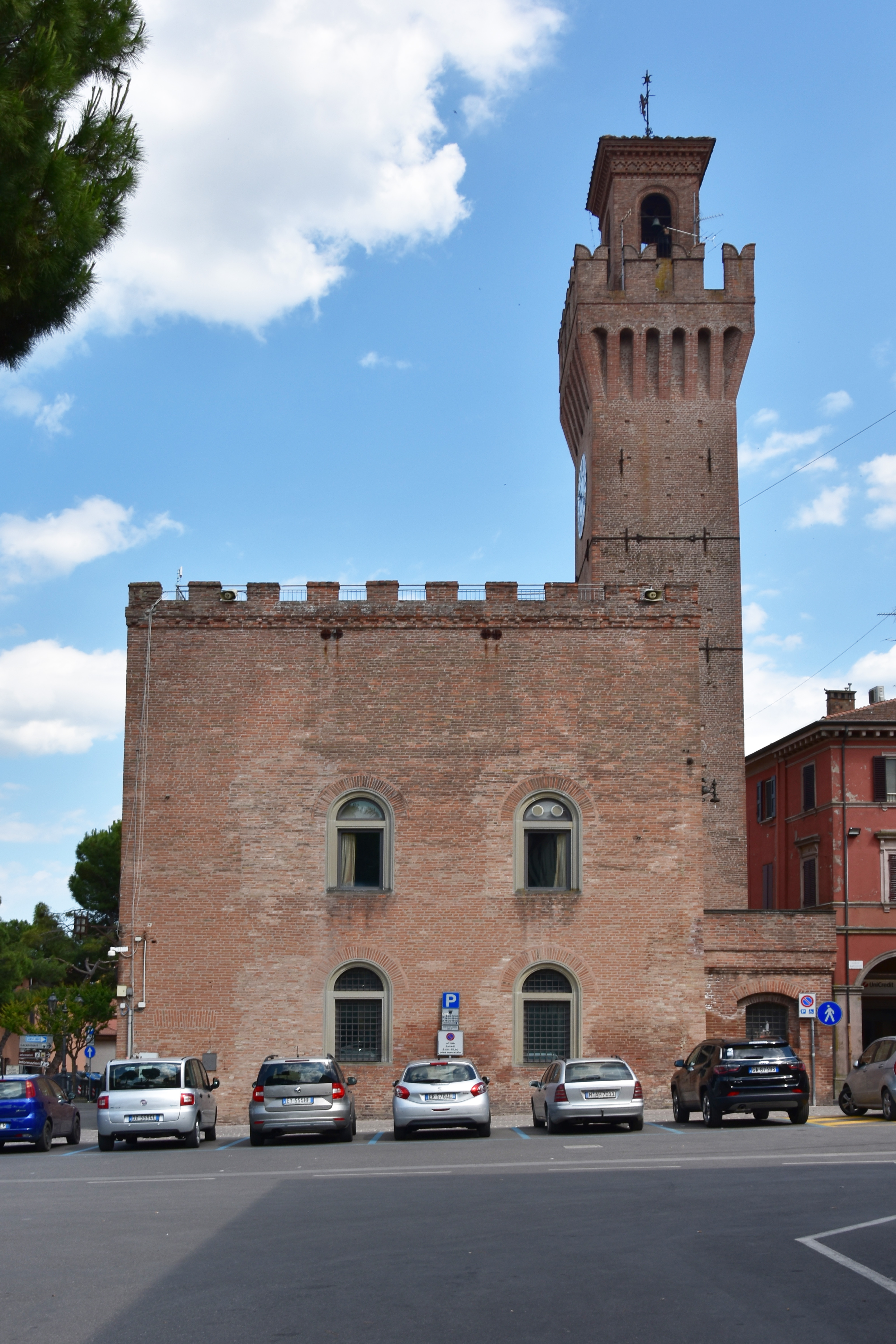 Cassero e Torre dell'Orologio (cassero) - Castel San Pietro Terme (BO)  <br>Condizioni d'uso: <a class='link-esterno' href='https://docs.italia.it/italia/icdp/icdp-pnd-circolazione-riuso-docs/it/v1.0-giugno-2022/testo-etichetta-BCS.html' target='_bcs'>Beni Culturali Standard (BCS)</a>