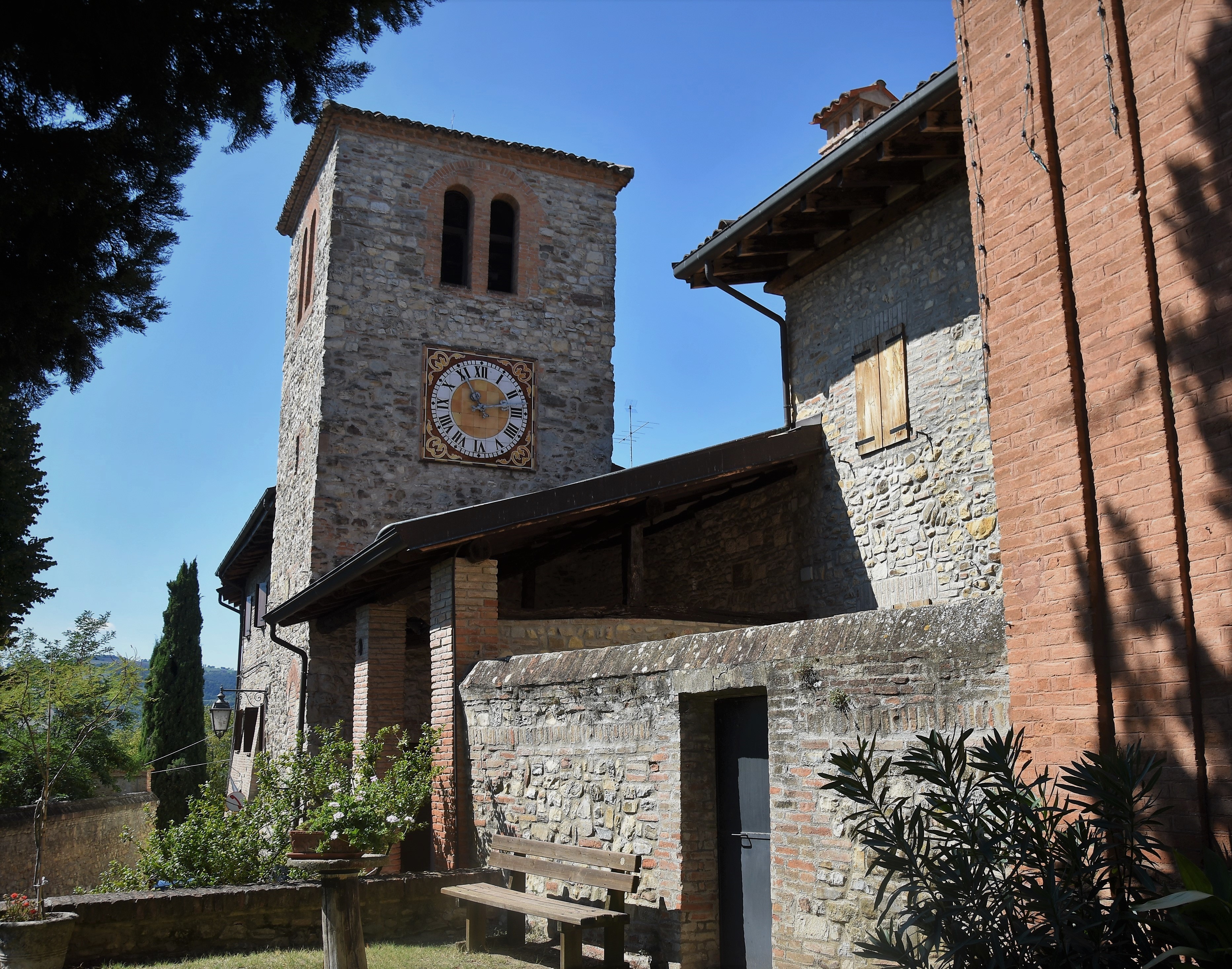 Casa comunale e torre (casa torre) - Valsamoggia (BO) 