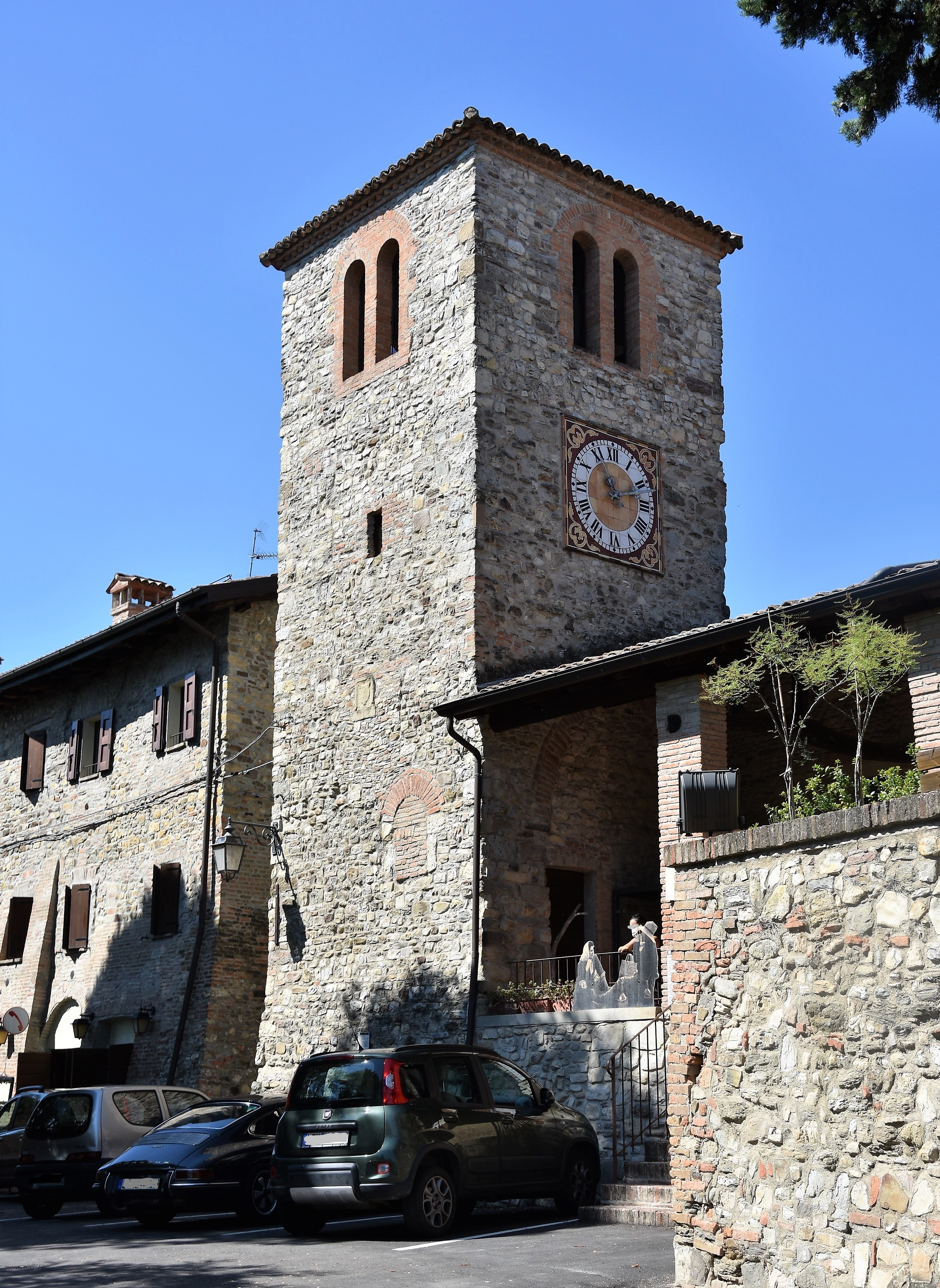 Campanile della Chiesa di S. Pietro Apostolo (campanile) - Valsamoggia (BO) 