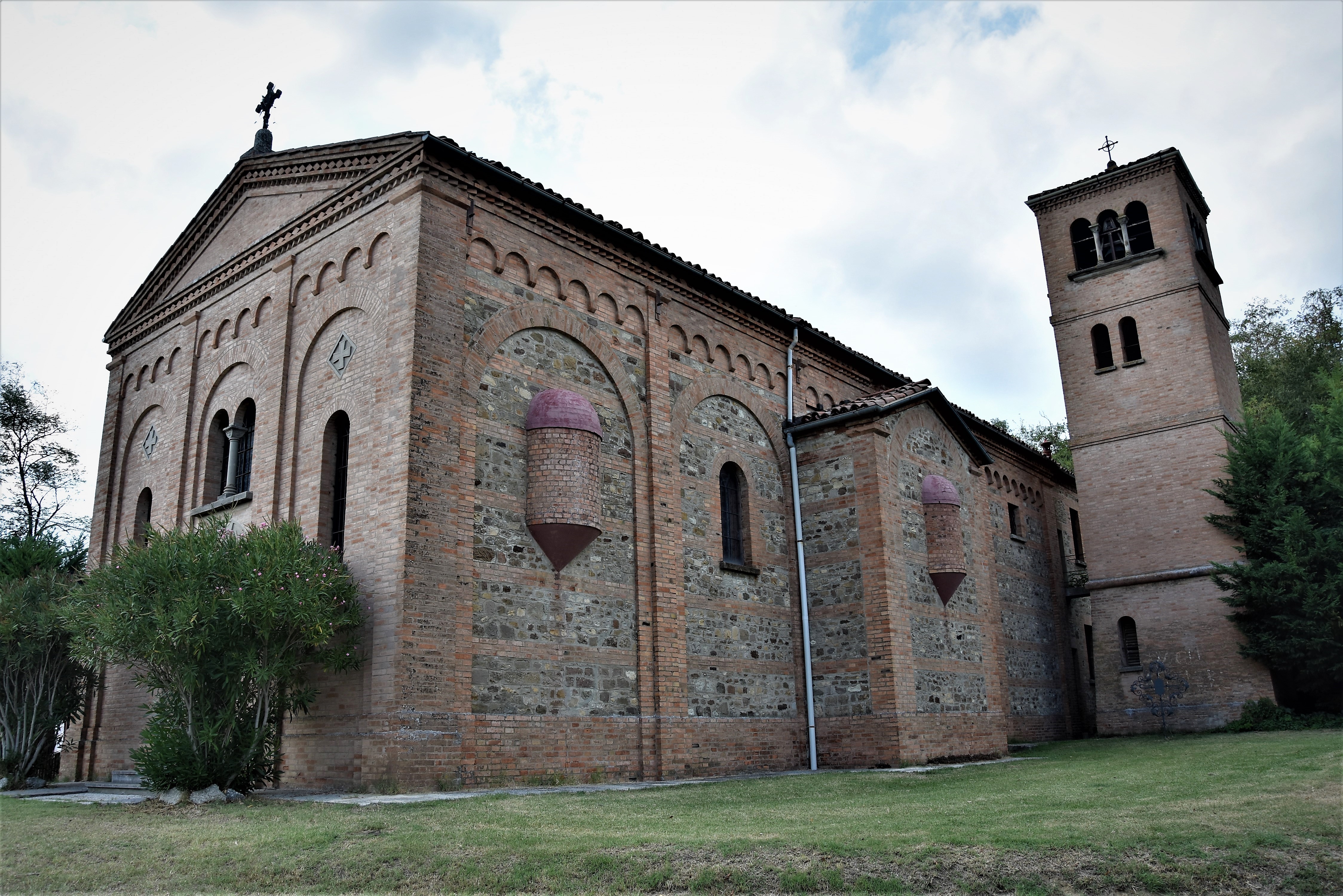 Chiesa di San Cristoforo di Montemaggiore (chiesa, parrocchiale) - Monte San Pietro (BO)  <br>Condizioni d'uso: <a class='link-esterno' href='https://docs.italia.it/italia/icdp/icdp-pnd-circolazione-riuso-docs/it/v1.0-giugno-2022/testo-etichetta-BCS.html' target='_bcs'>Beni Culturali Standard (BCS)</a>