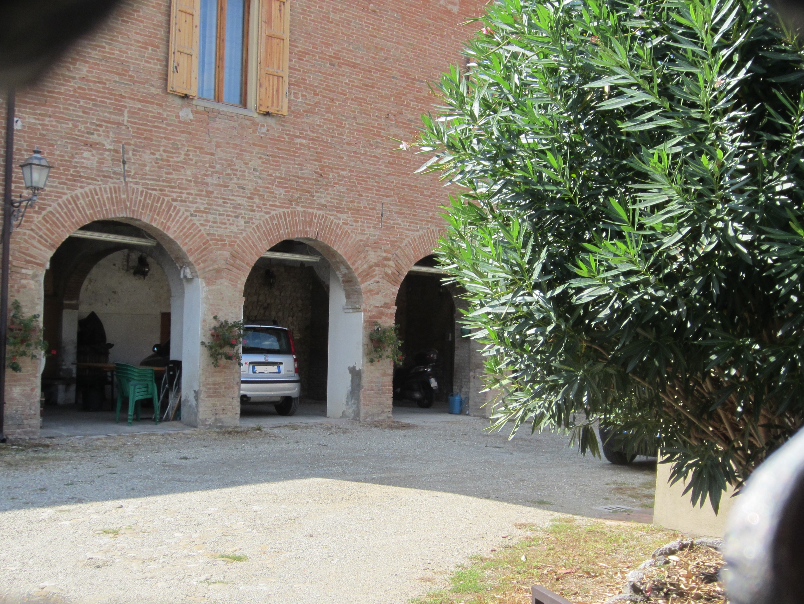 Convento dei Frati Minori Cappuccini (convento) - Castel San Pietro Terme (BO)  <br>Condizioni d'uso: <a class='link-esterno' href='https://docs.italia.it/italia/icdp/icdp-pnd-circolazione-riuso-docs/it/v1.0-giugno-2022/testo-etichetta-BCS.html' target='_bcs'>Beni Culturali Standard (BCS)</a>