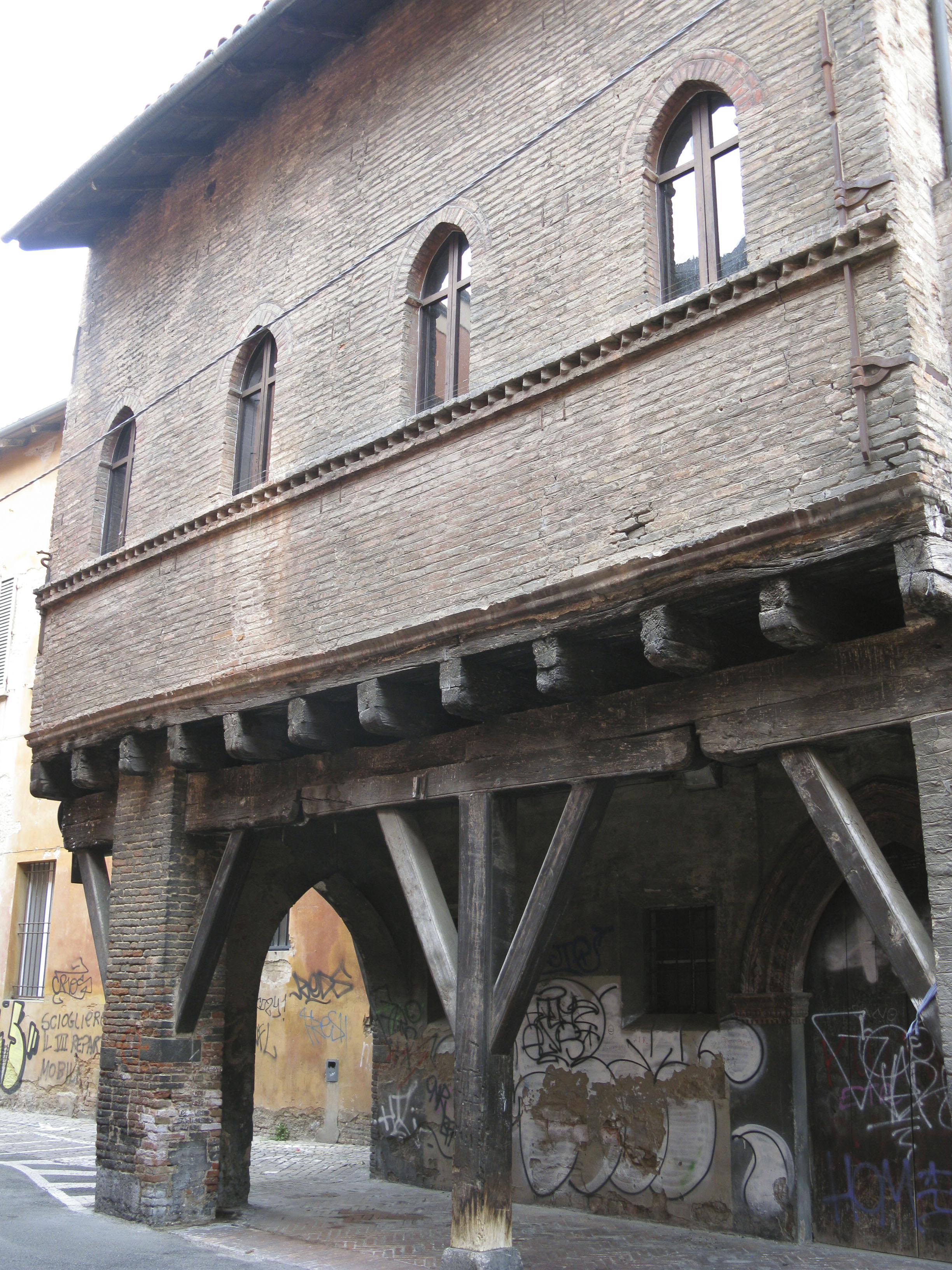 Casa orfanotrofio San Leonardo (casa) - Bologna (BO) 