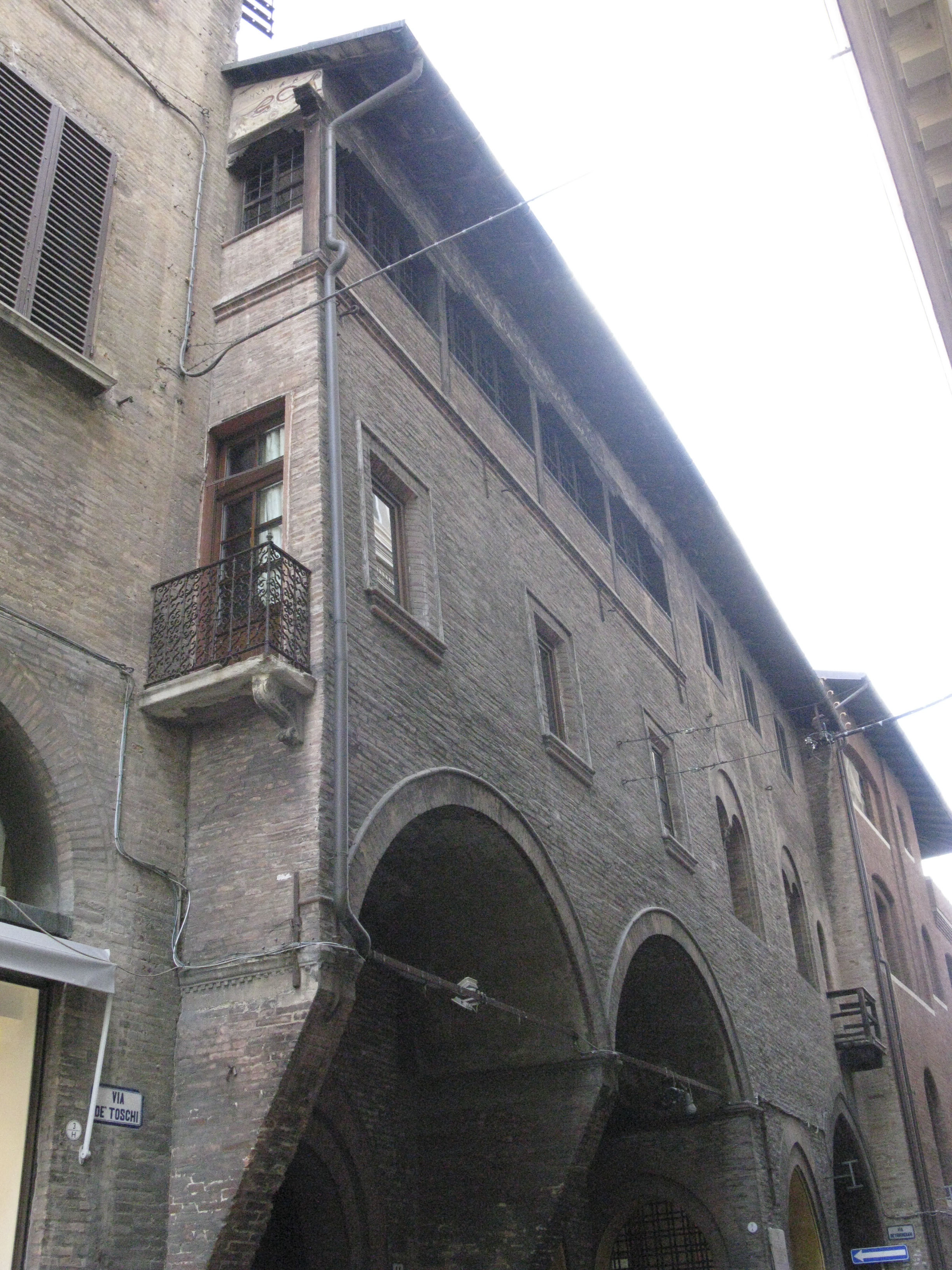 Casa Policardi con voltone e torre (casa-torre) - Bologna (BO) 