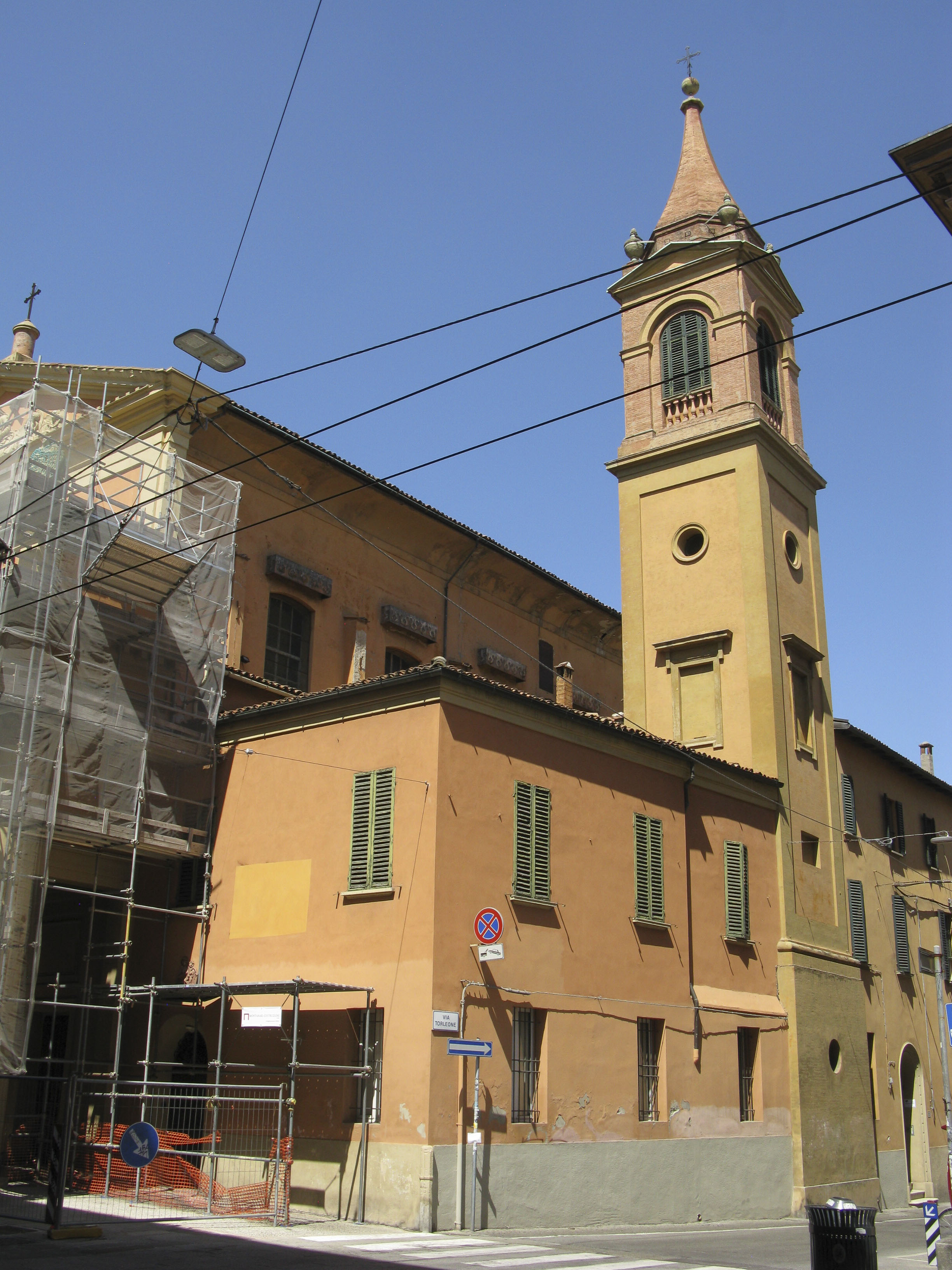 Campanile Chiesa di S. Caterina Vergine e Martire (campanile) - Bologna (BO) 