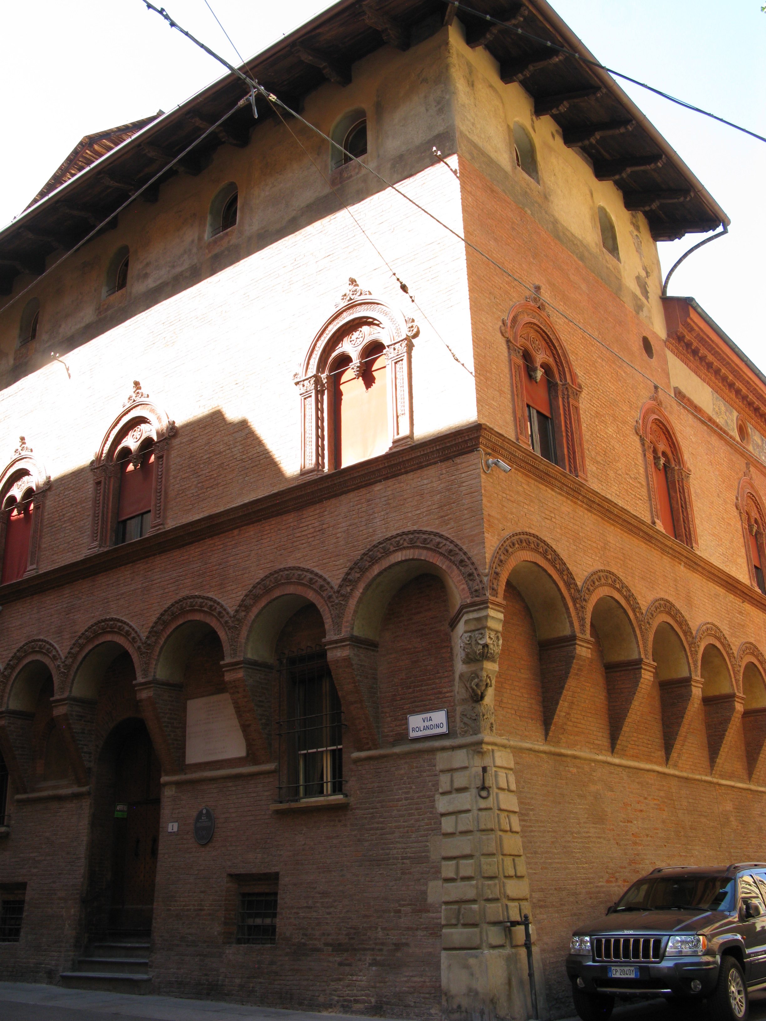 Casa Gradi (palazzo) - Bologna (BO) 