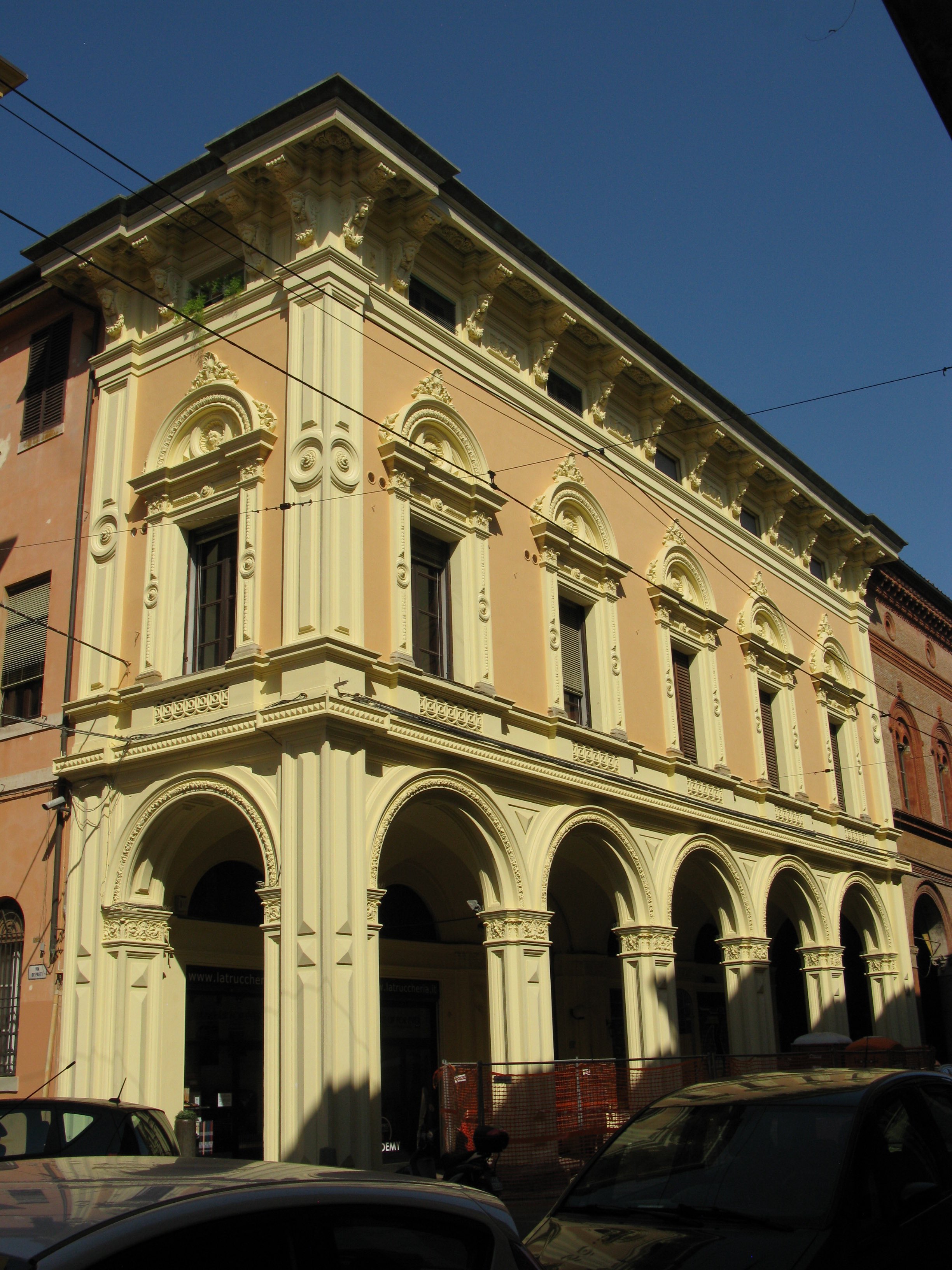Palazzo Calzolari (palazzo, gentilizio) - Bologna (BO) 