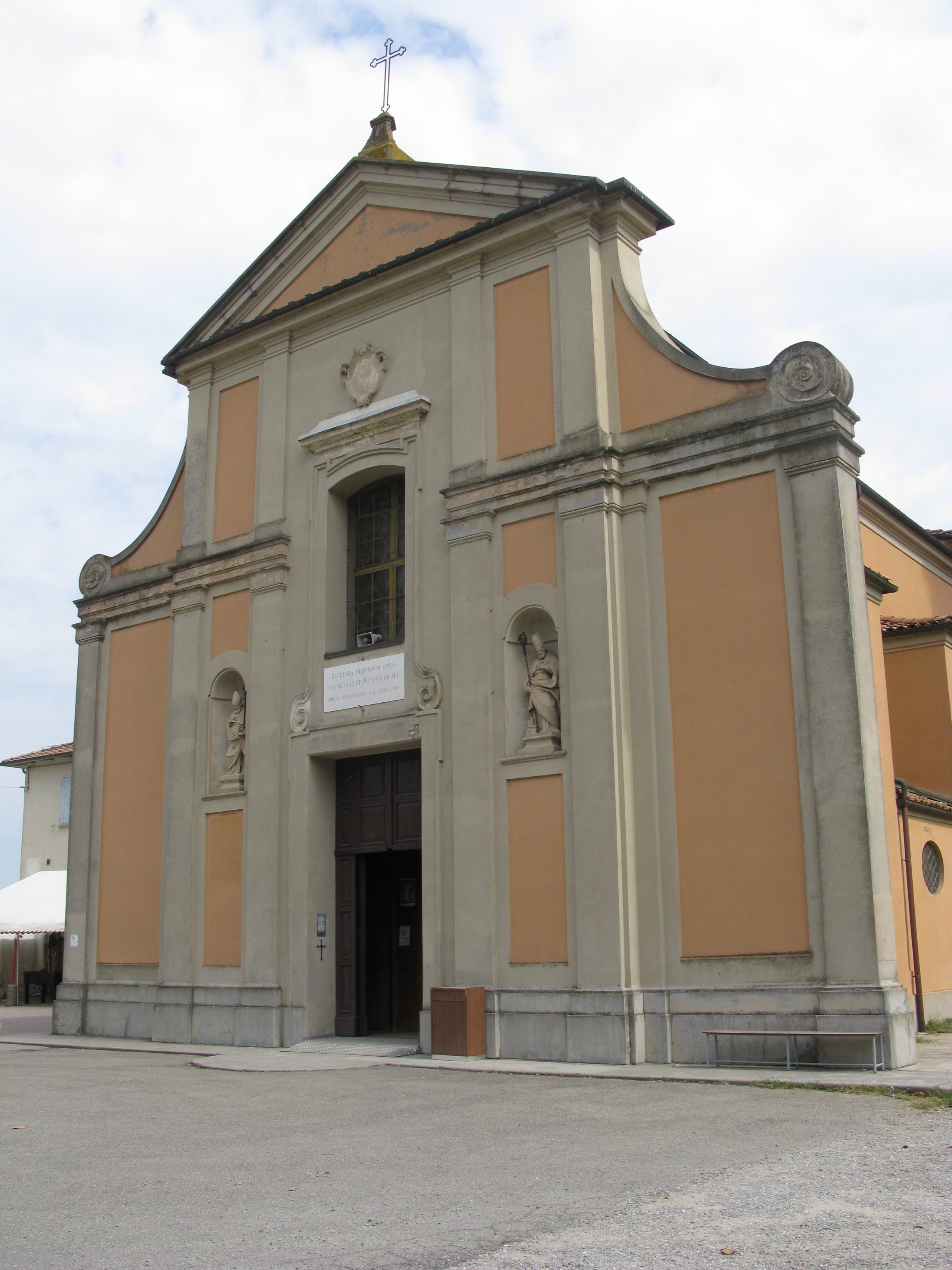 Chiesa dei SS. Nicolò e Petronio (chiesa, parrocchiale) - Argelato (BO) 