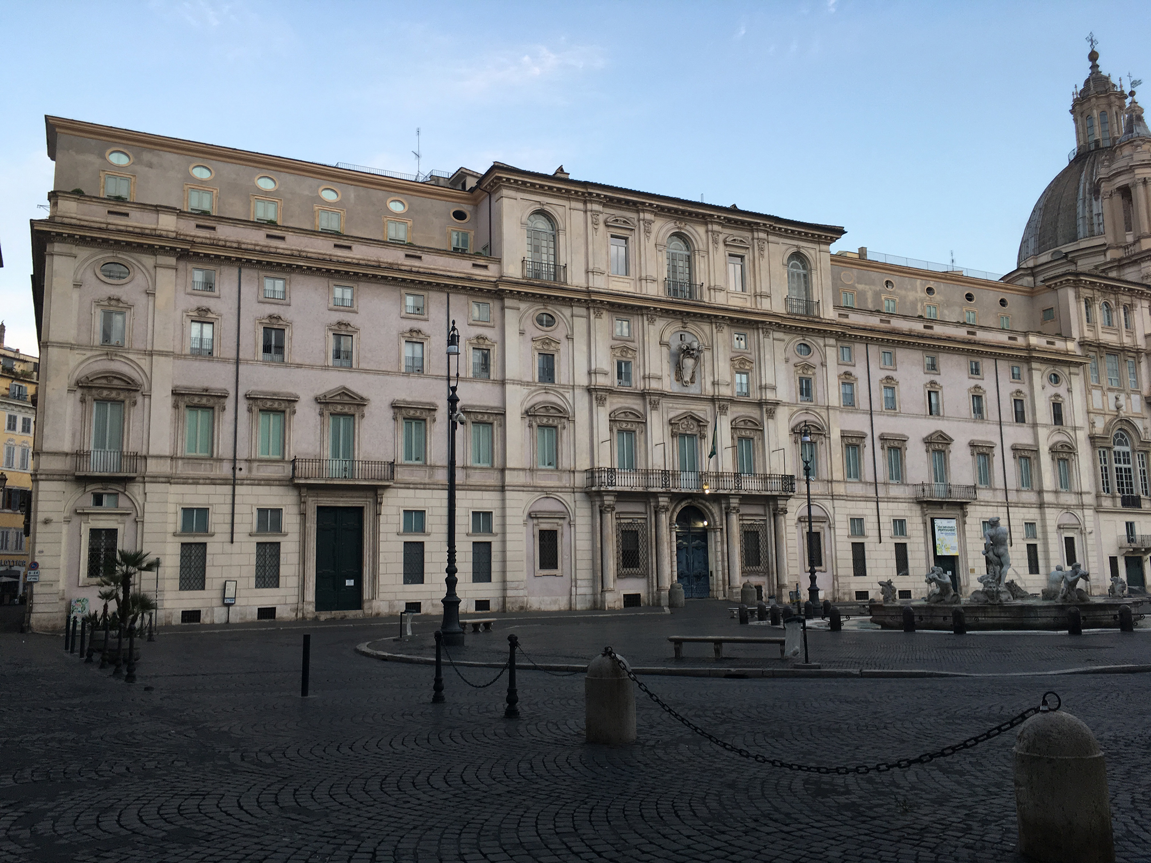 Palazzo Pamphilj (palazzo) - Roma (RM)  <br>Condizioni d'uso: <a class='link-esterno' href='https://docs.italia.it/italia/icdp/icdp-pnd-circolazione-riuso-docs/it/v1.0-giugno-2022/testo-etichetta-BCS.html' target='_bcs'>Beni Culturali Standard (BCS)</a>