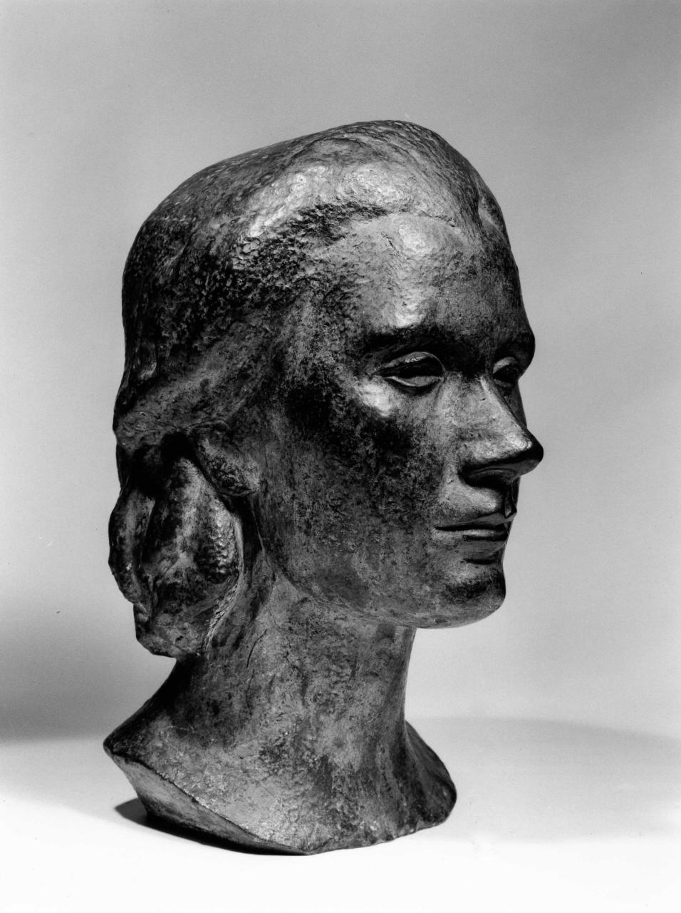 testa di Anna Banti (scultura) di Ruggeri Quirino (sec. XX)