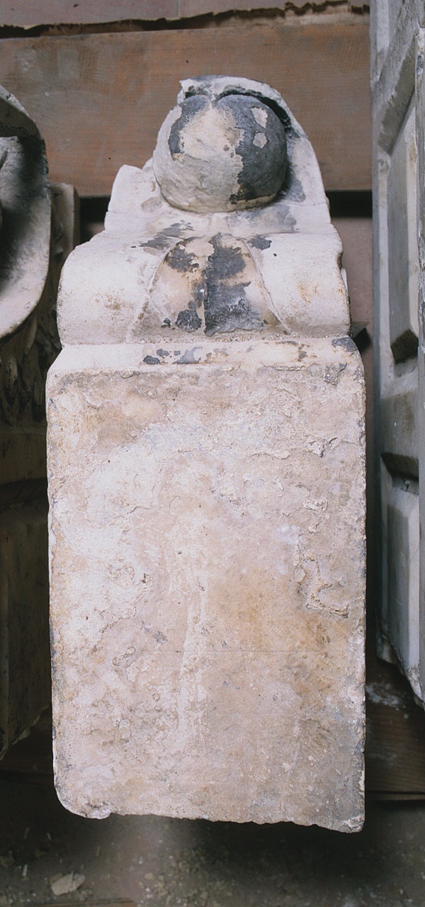 mensola, frammento - bottega toscana (ultimo quarto sec. XIV)