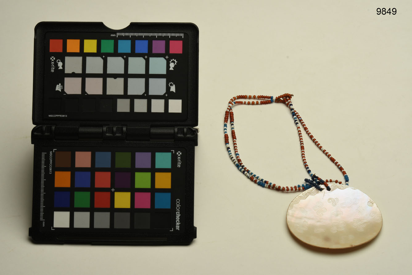 Collana, ABBIGLIAMENTO E ORNAMENTI DEL CORPO/ GIOIELLI E MONILI - cultura di Engano