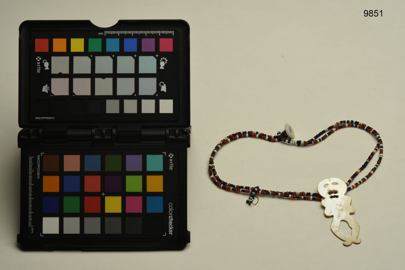 Collana, ABBIGLIAMENTO E ORNAMENTI DEL CORPO/ GIOIELLI E MONILI - cultura di Engano