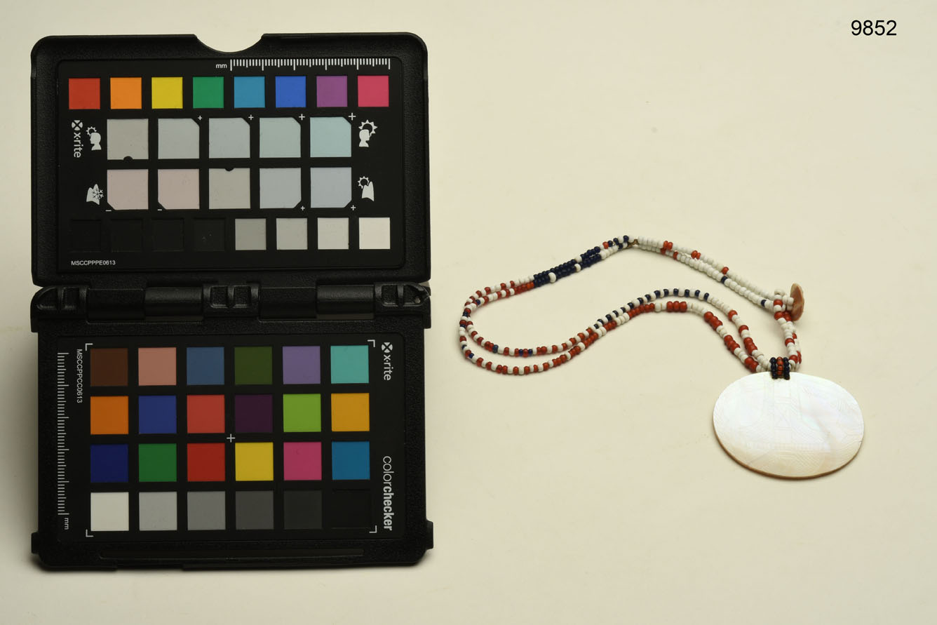 Collana, ABBIGLIAMENTO E ORNAMENTI DEL CORPO/ GIOIELLI E MONILI - cultura di Engano