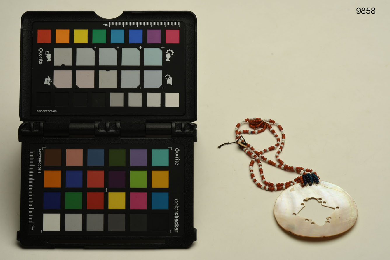 Collana, ABBIGLIAMENTO E ORNAMENTI DEL CORPO/ GIOIELLI E MONILI - cultura di Engano