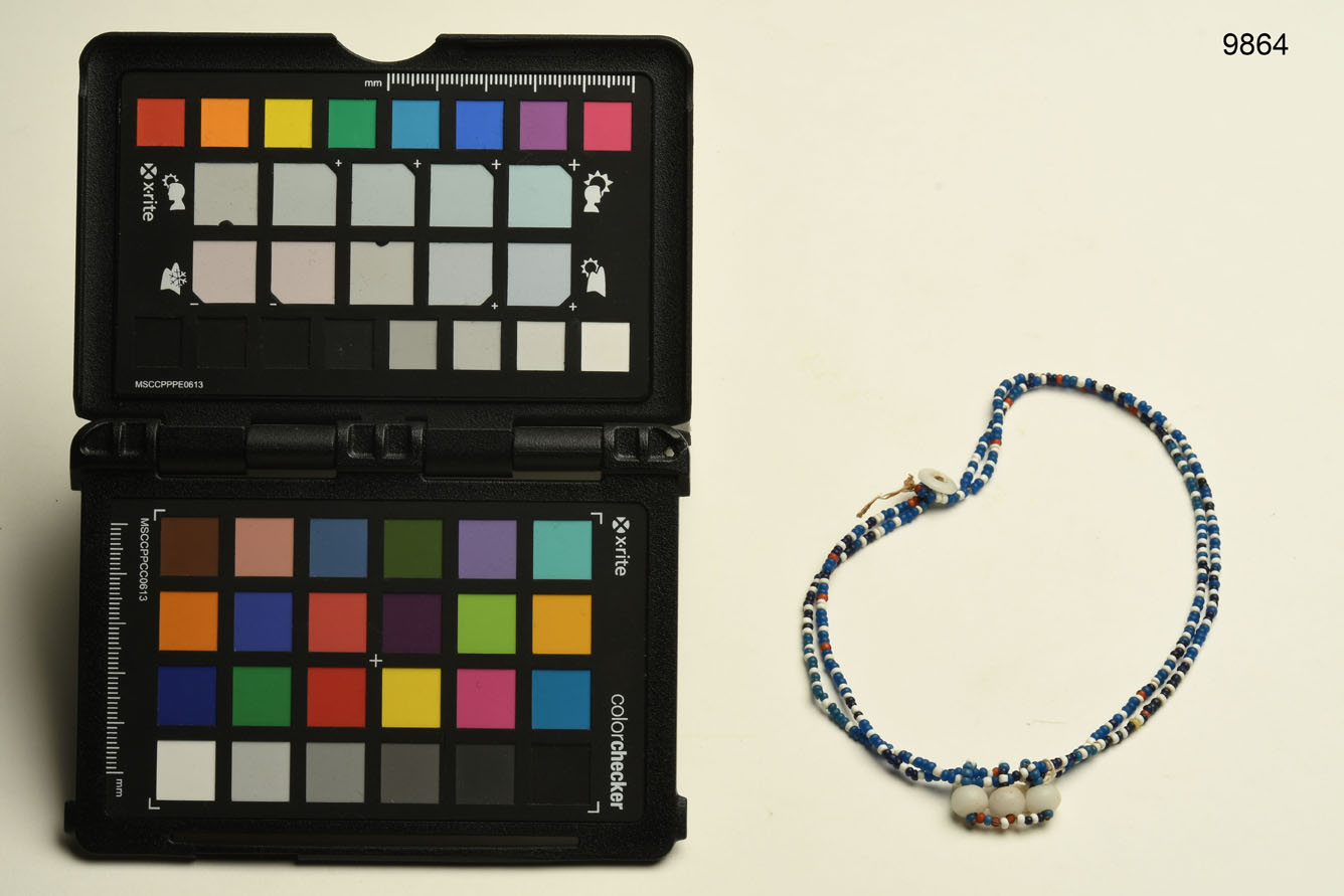 Collana, ABBIGLIAMENTO E ORNAMENTI DEL CORPO/ GIOIELLI E MONILI - cultura di Engano