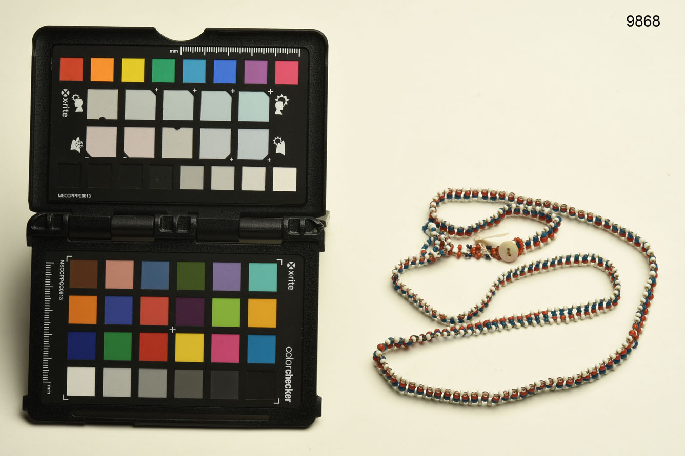 Collana, ABBIGLIAMENTO E ORNAMENTI DEL CORPO/ GIOIELLI E MONILI - cultura di Engano